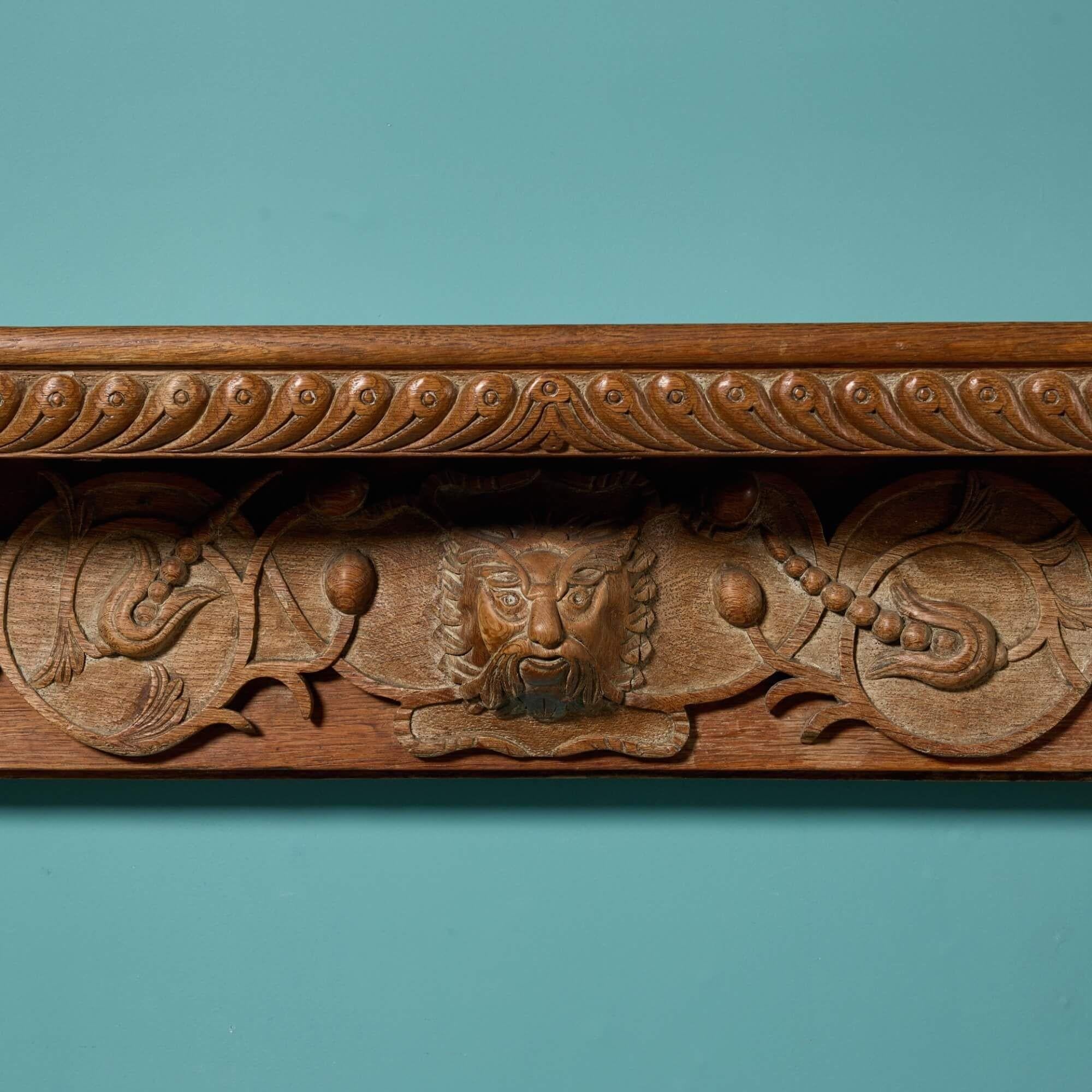 Jacobéen Grande cheminée victorienne en Oak Oak sculpté en vente