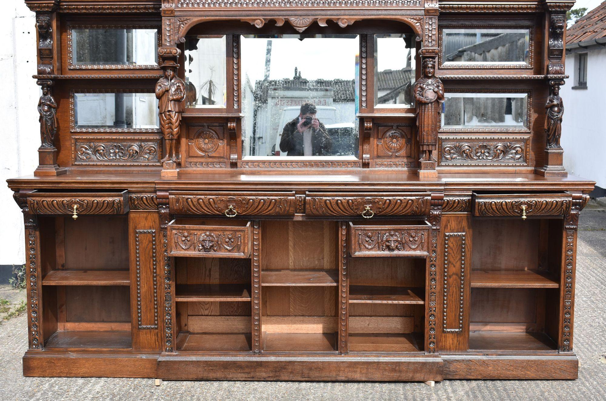 Large Victorian Carved Oak Front and Back Bar 3