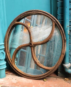 Grande ruota di chiusa vittoriana in ghisa proveniente dal Paddington Basin, a Londra