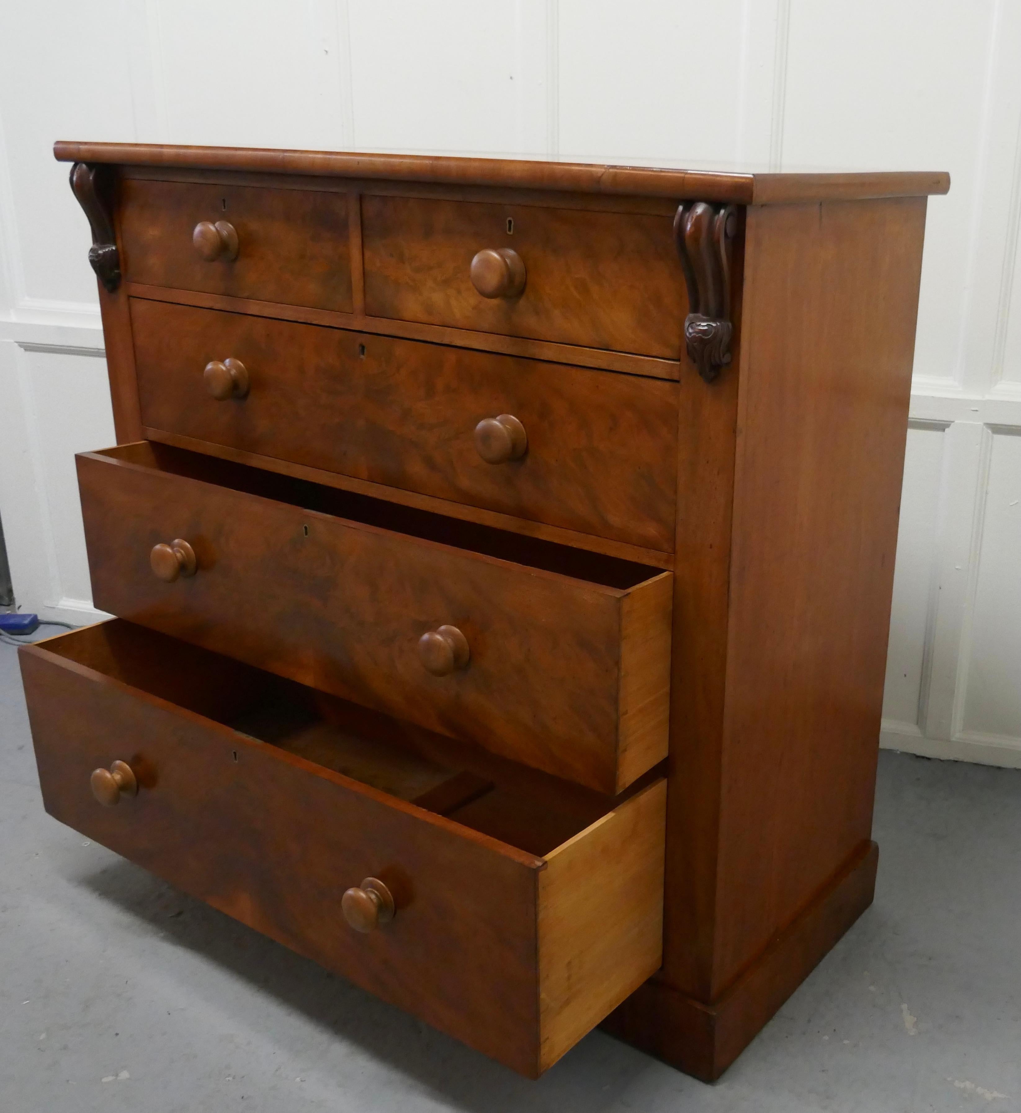 Large Victorian Chest of Drawers   Victorian Figured Walnut chest of drawers  For Sale 2