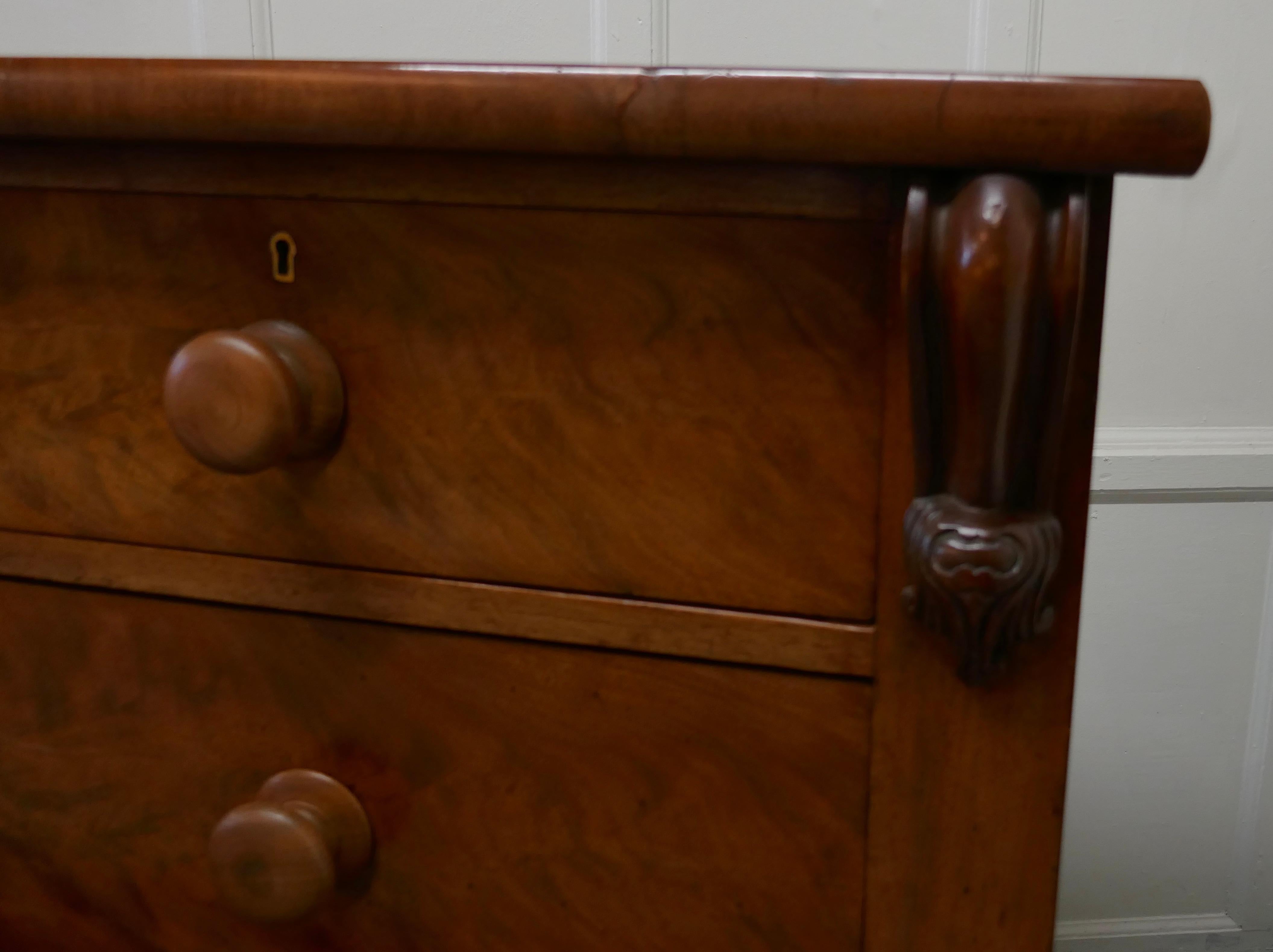 Large Victorian Chest of Drawers   Victorian Figured Walnut chest of drawers  For Sale 3
