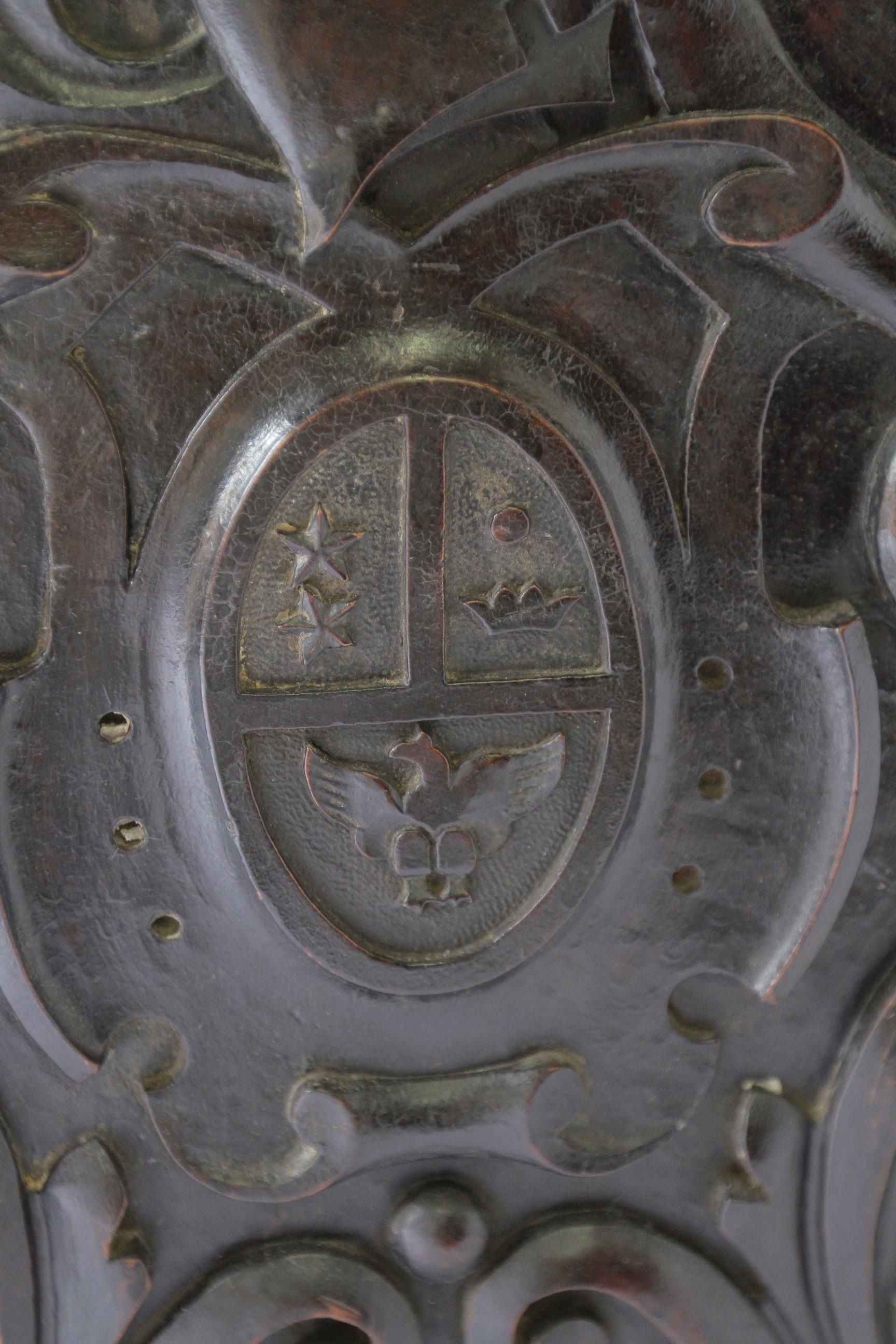 Large Victorian Chinese Redwood carved coffer For Sale 3