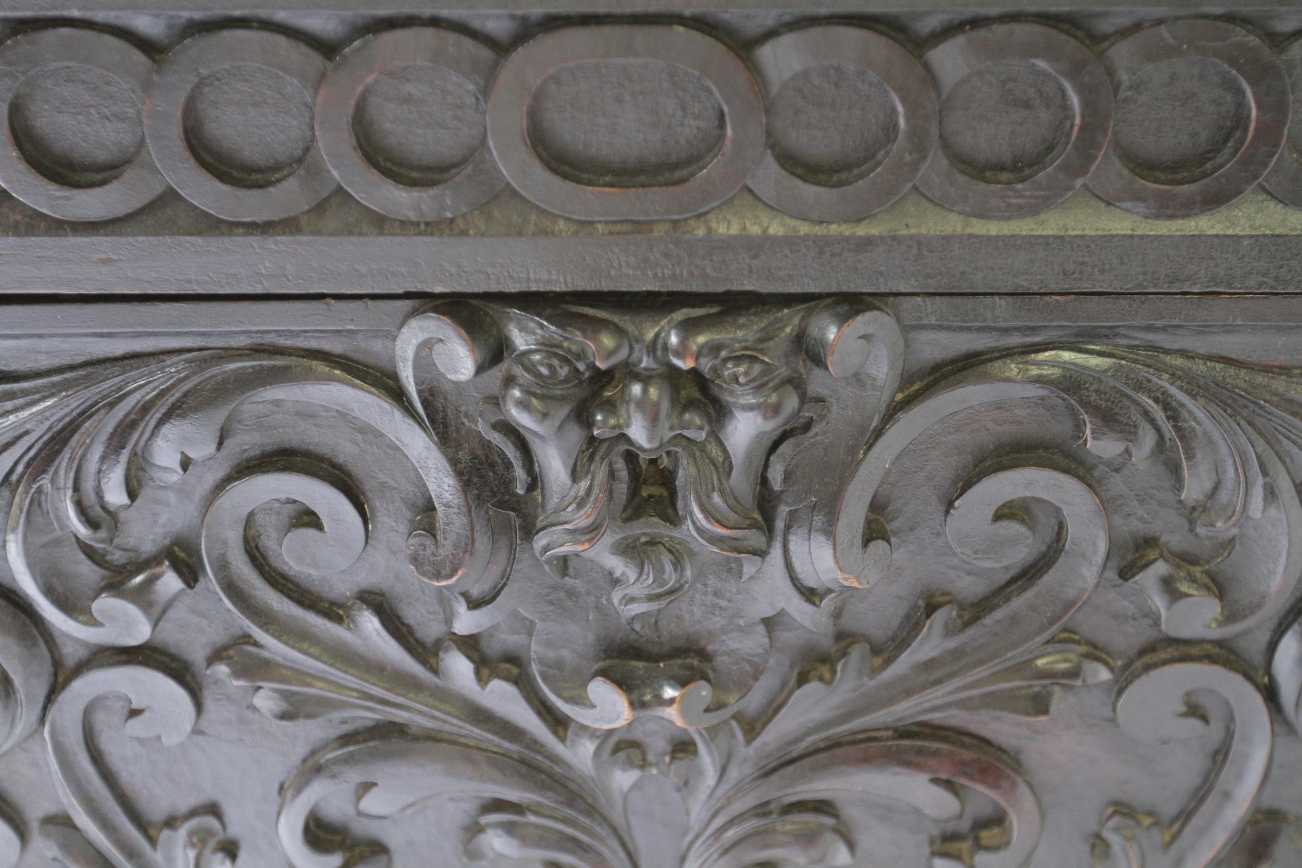 Large Victorian Chinese Redwood carved coffer For Sale 1