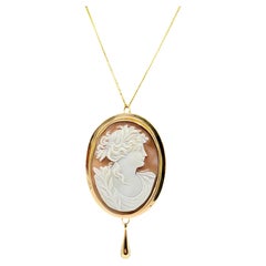 Large Victorian Classical Shell Cameo Pendant Brooch Depicting Ceres, circa 1890