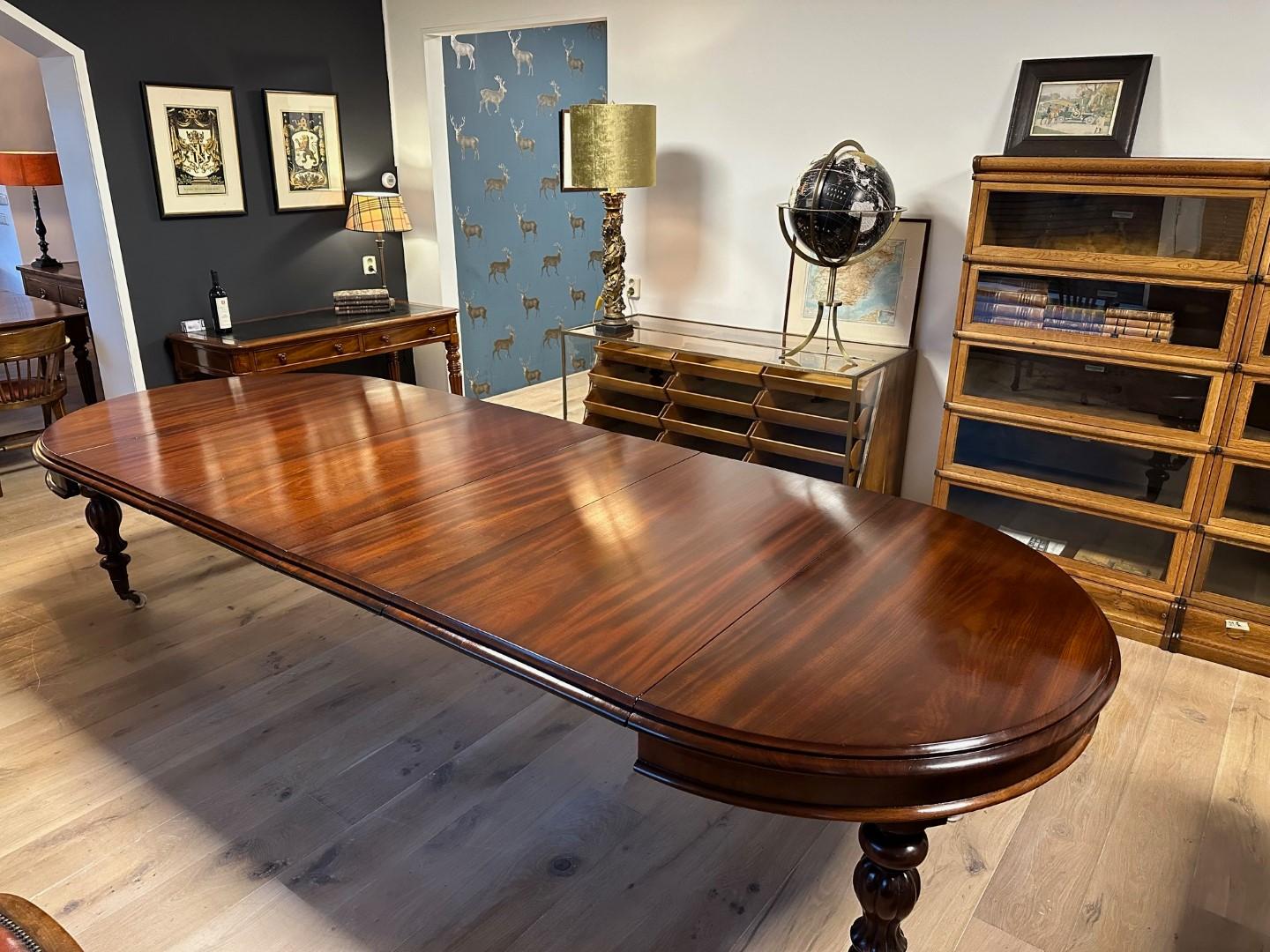 Large Victorian dining table 7