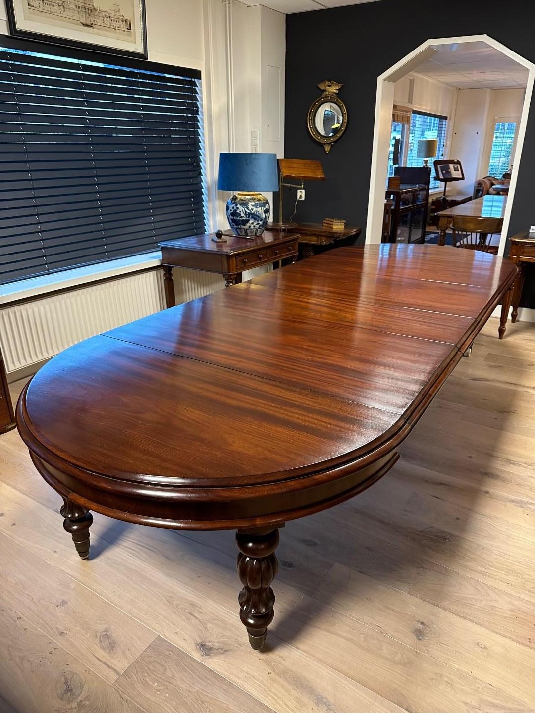 Large Victorian dining table 9
