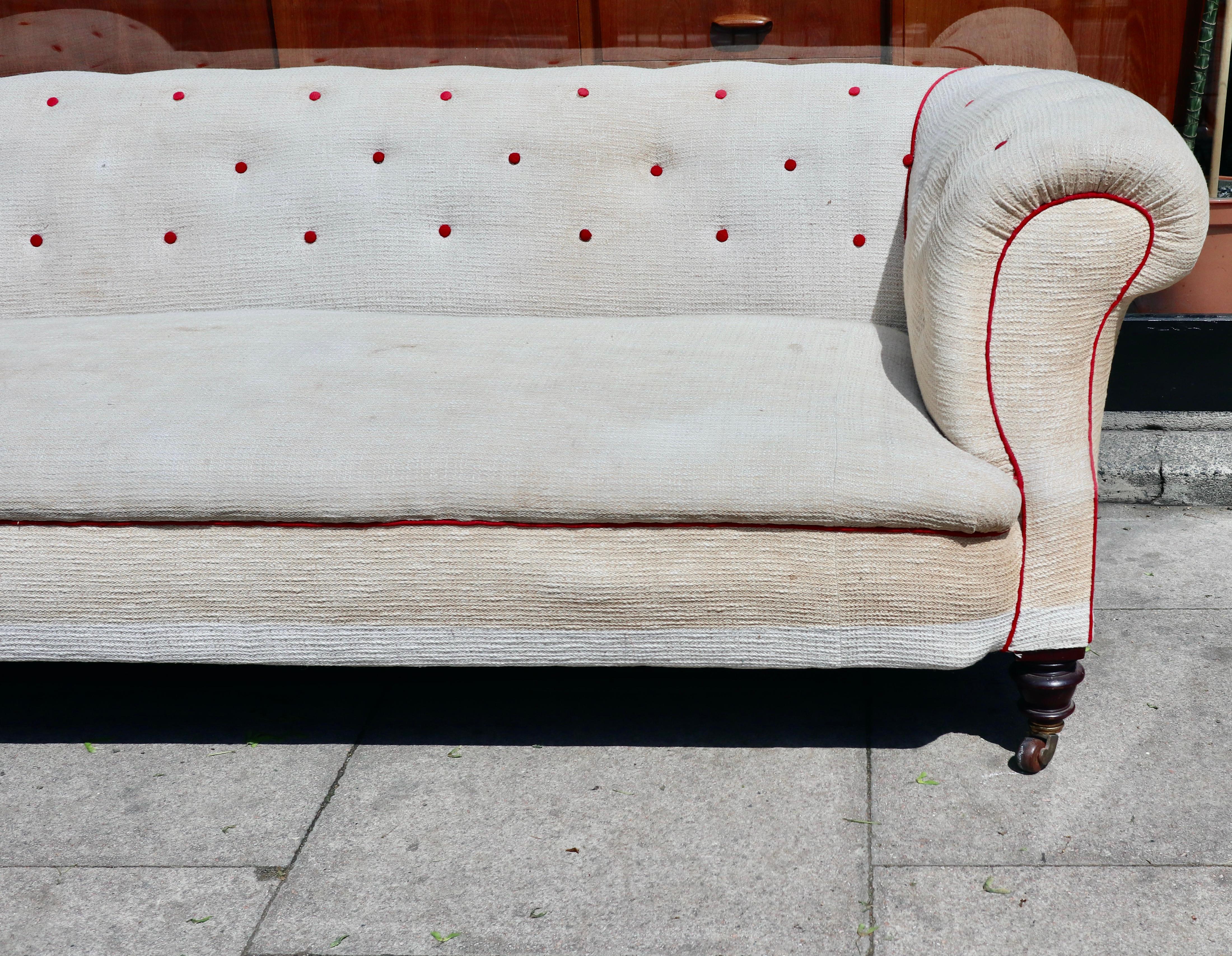 LARGE VICTORIAN ENGLISH CHESTERFIELD SOFA c1890 For Sale 5