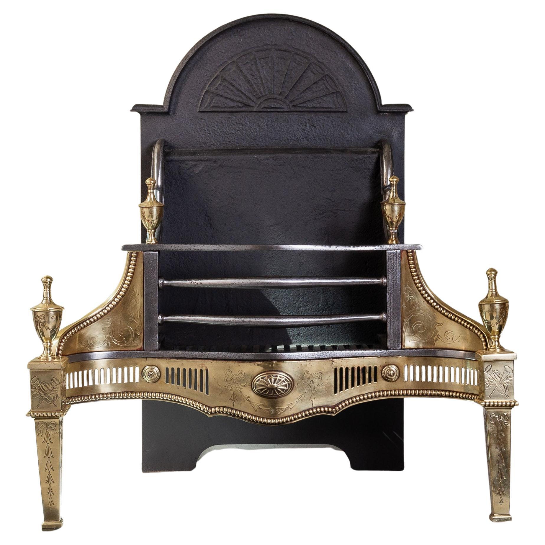 Grande grille de cheminée victorienne de style géorgien en vente