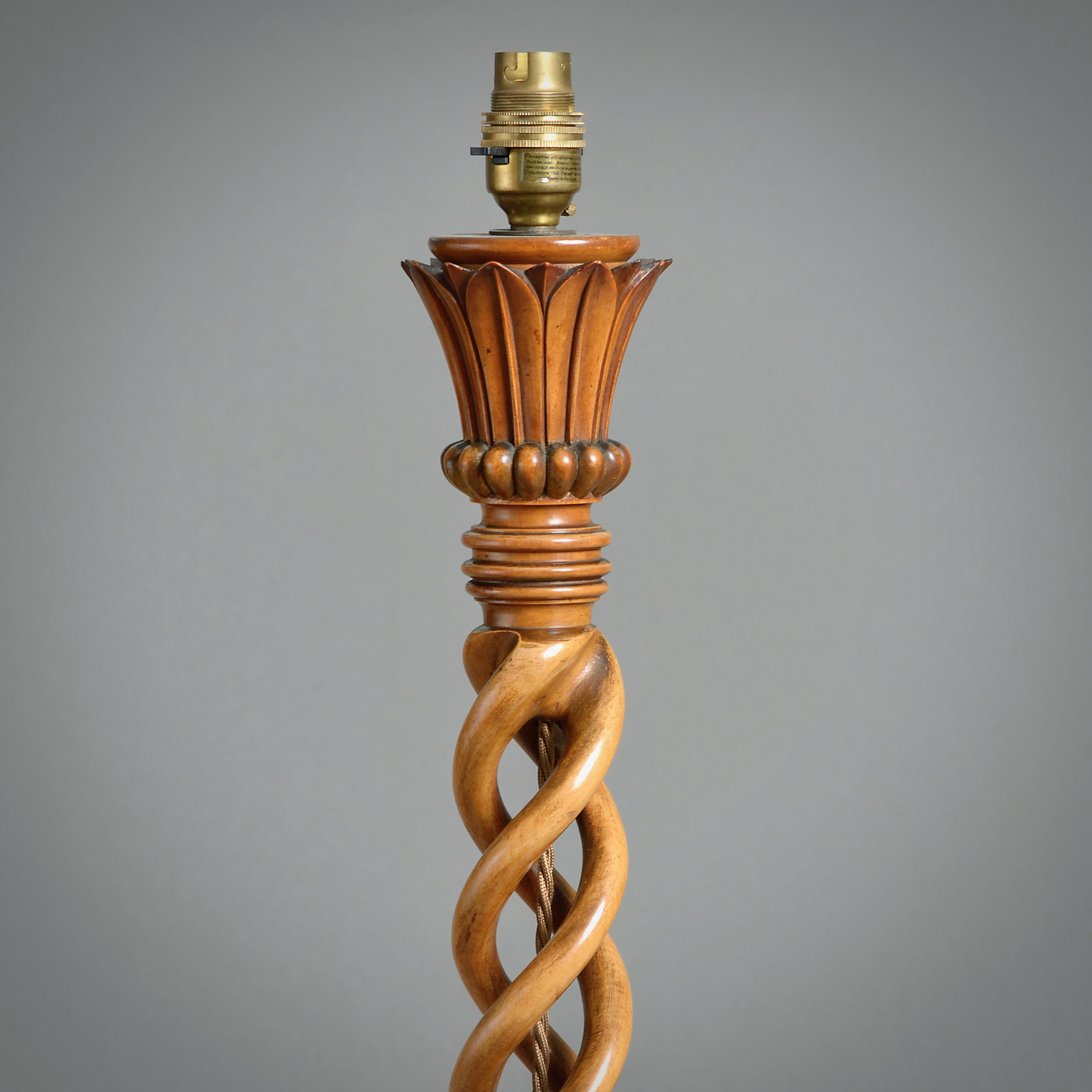 Large Victorian Fruitwood Spiral-turned Table Lamp In Good Condition For Sale In London, GB