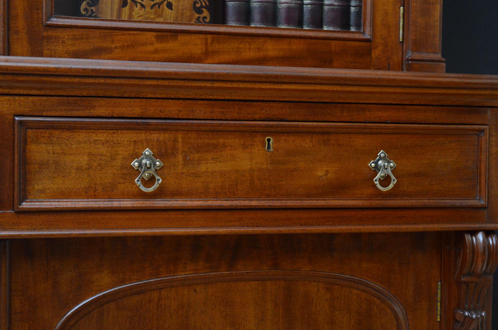 Large Victorian Mahogany Bookcase In Good Condition In Whaley Bridge, GB