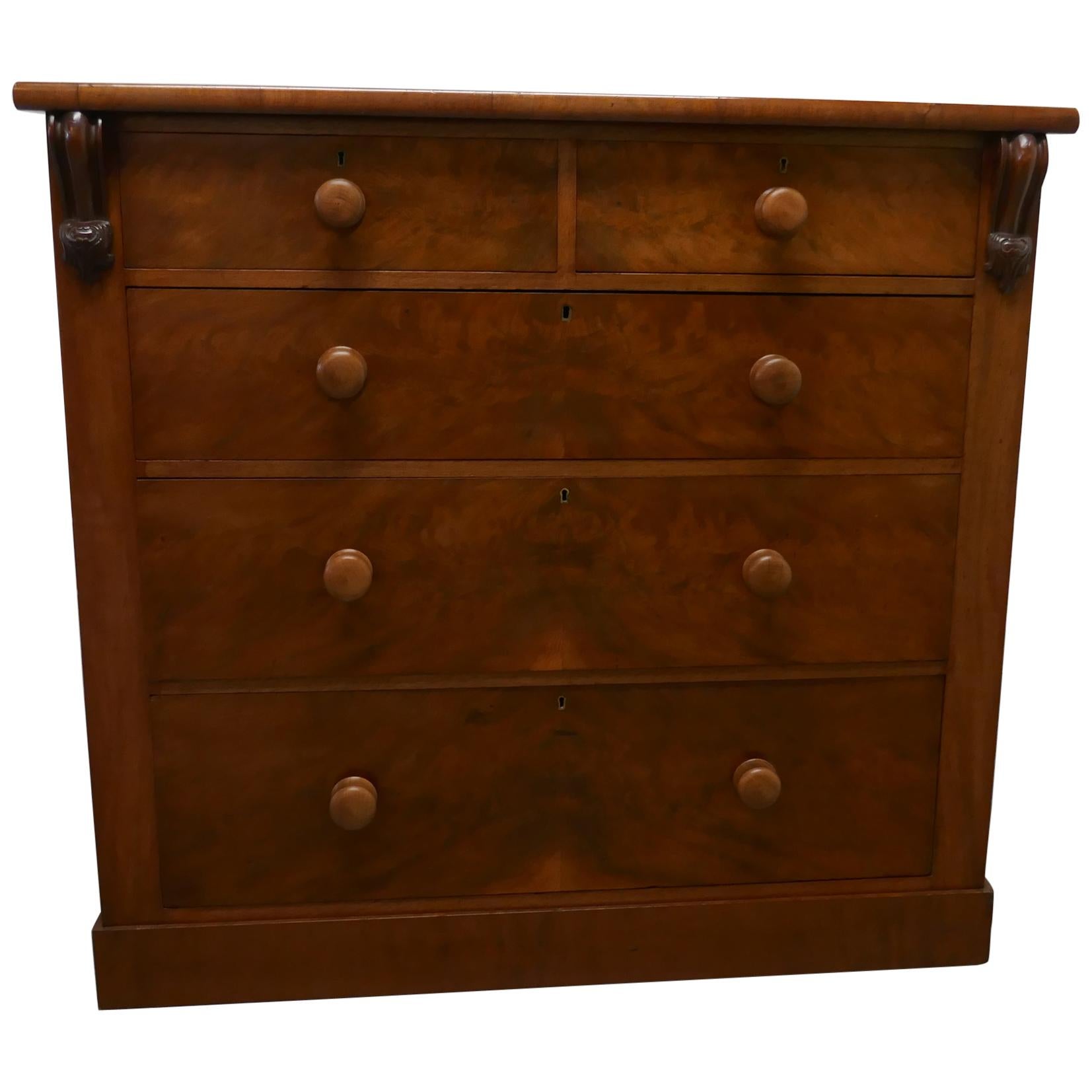 Victorian Mahogany Chest of Drawers For Sale at 1stDibs