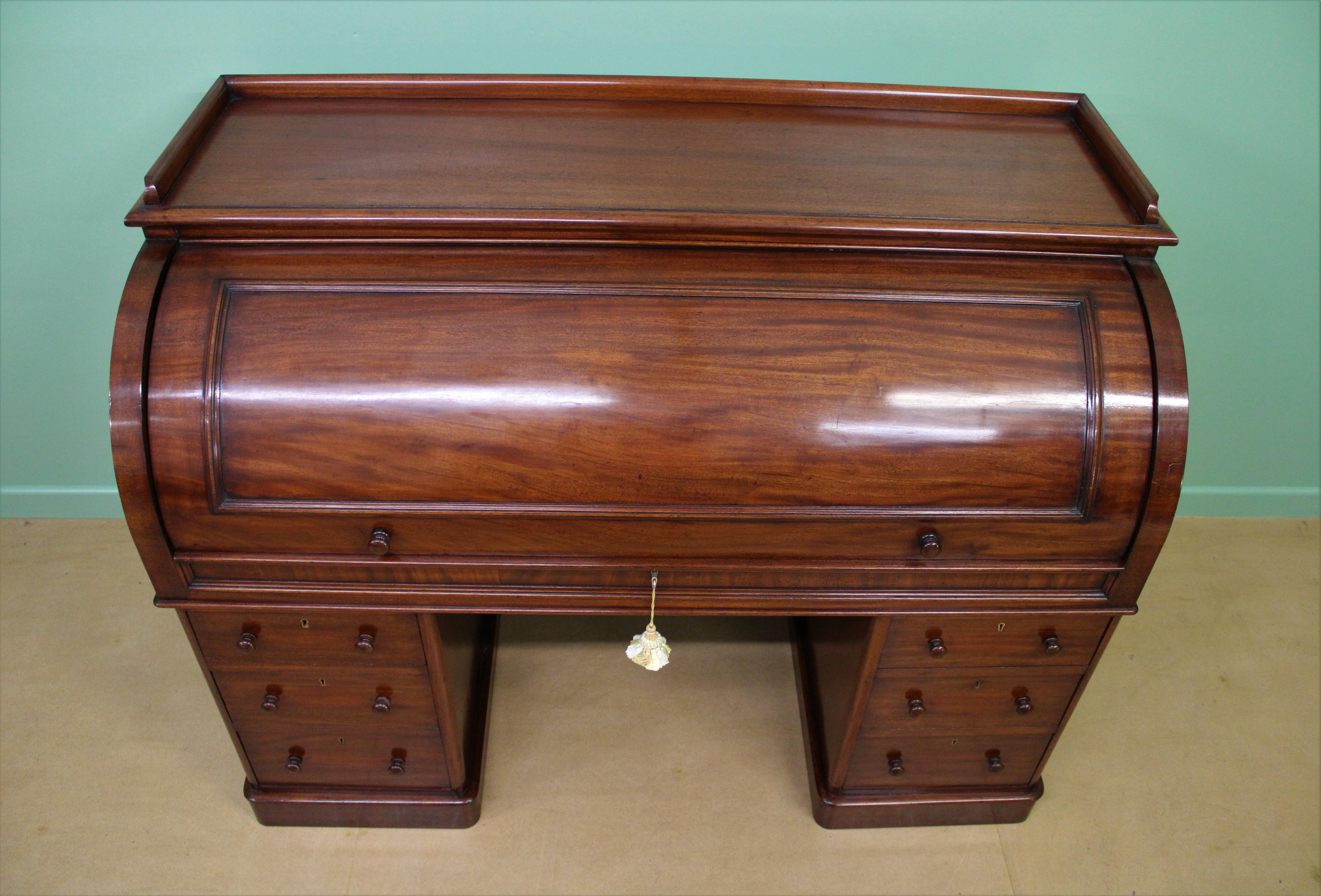 English Large Victorian Mahogany Cylinder Desk For Sale