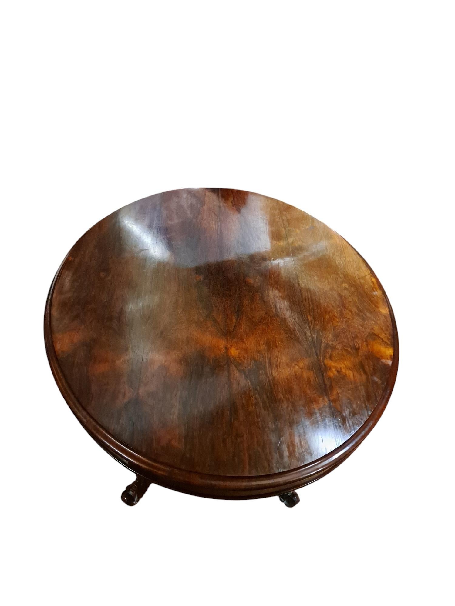 Grande table ovale victorienne en palissandre pour petit déjeuner/table basculante Bon état - En vente à San Francisco, CA