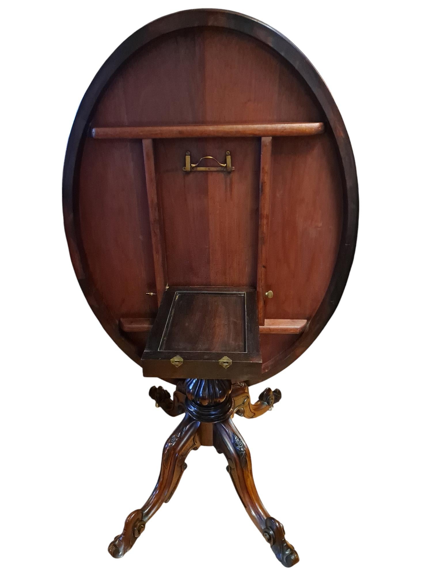 Grande table ovale victorienne en palissandre pour petit déjeuner/table basculante en vente 4