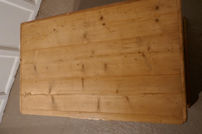 Large Victorian Pine Blanket Box, Coffee Table or Shoe Tidy at 1stDibs