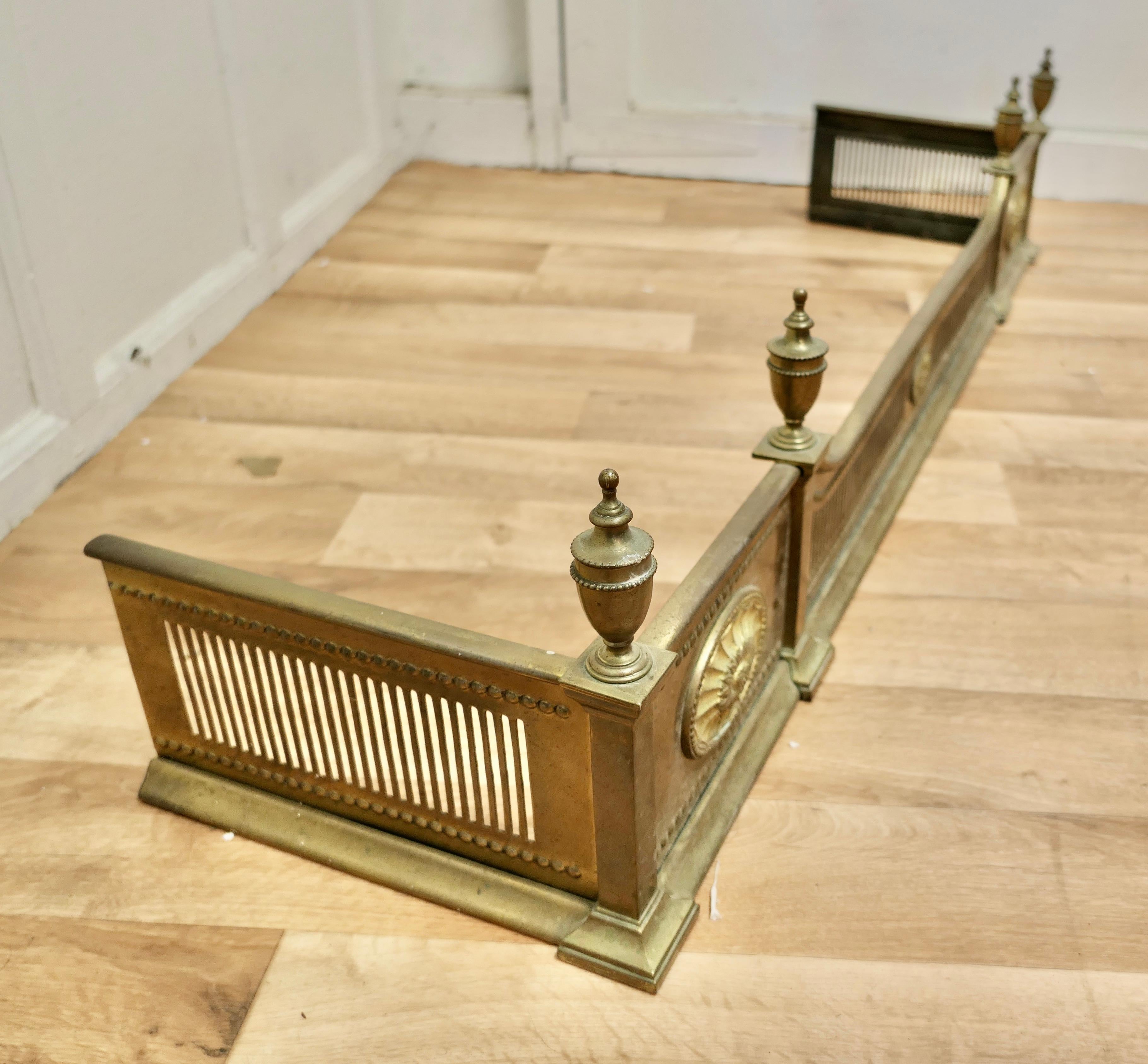 Large Victorian Regency Style Pierced Brass Fender For Sale 2