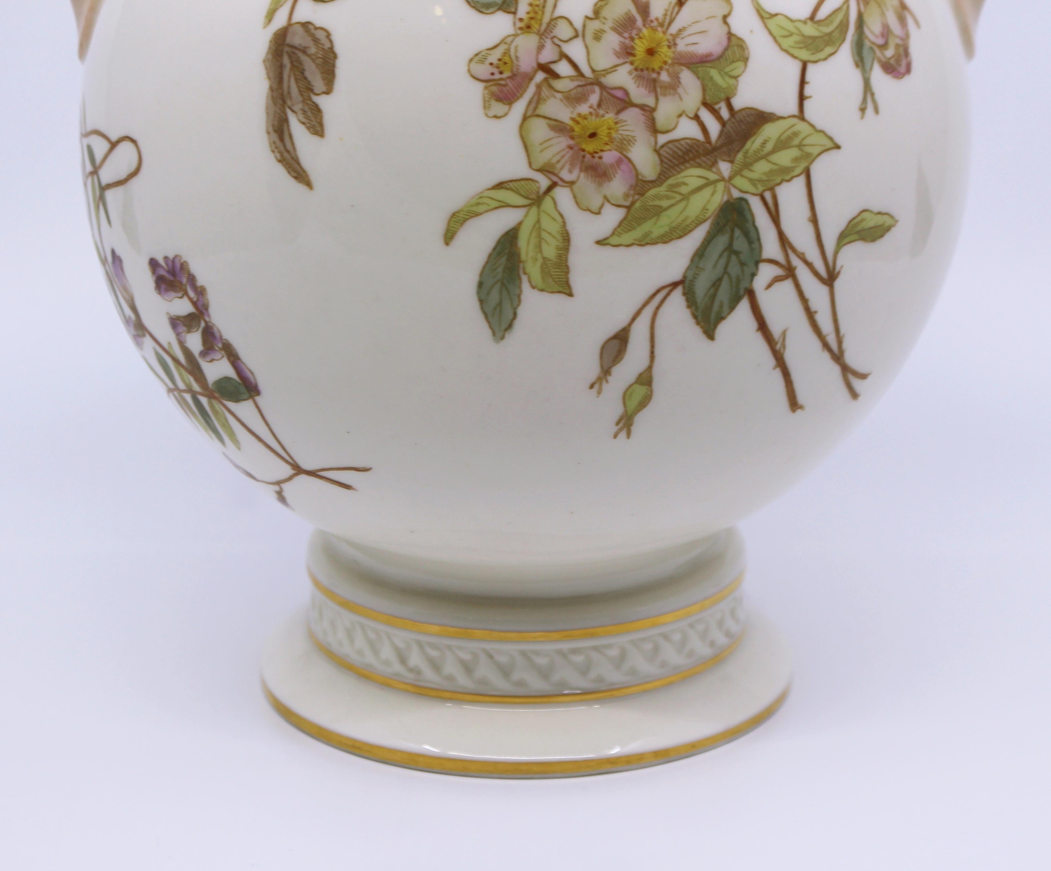 Large Victorian Royal Worcester Two Handled Vase, 1071 For Sale 5