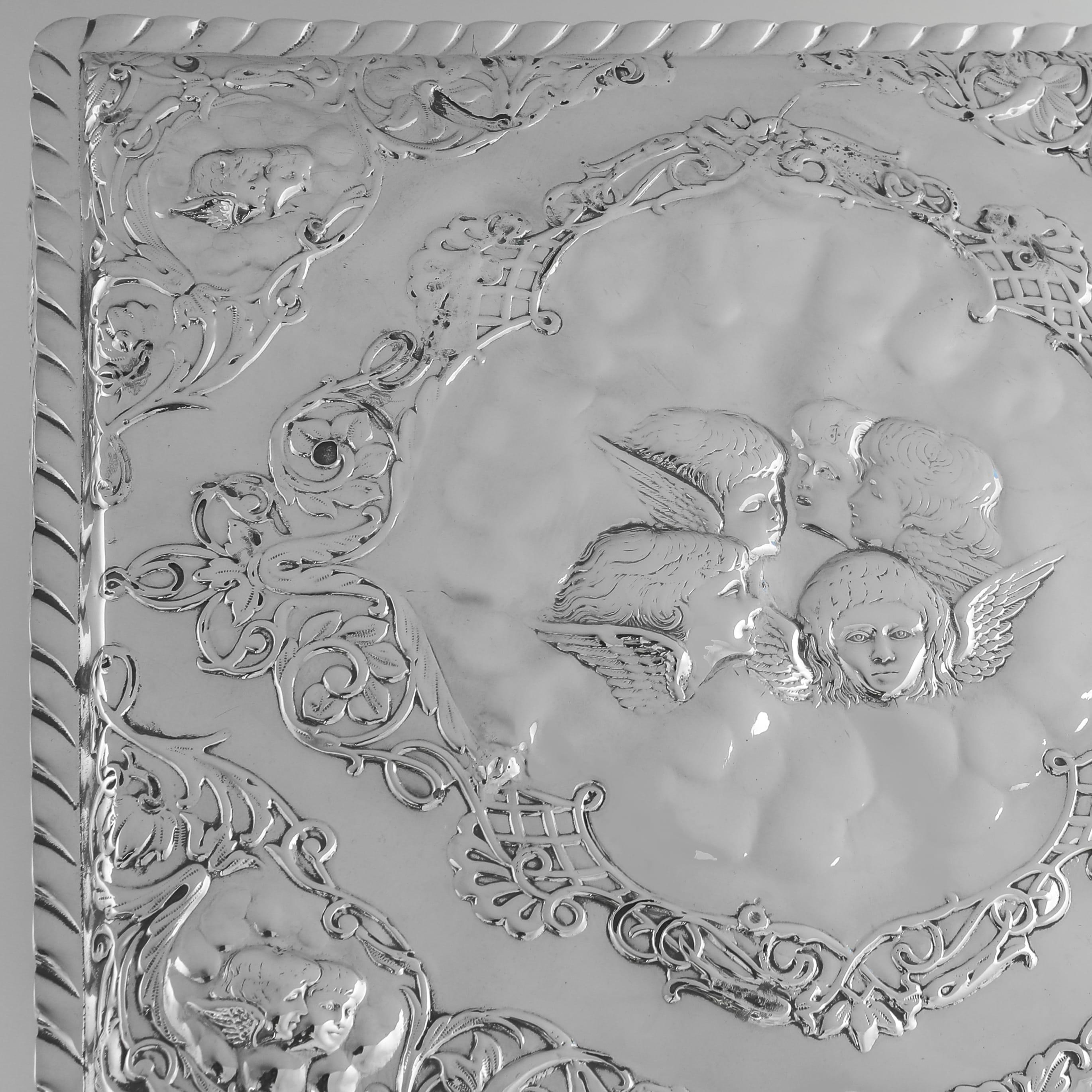 Large Victorian sterling silver jewellery box with Reynolds Angels decoration In Good Condition For Sale In London, London