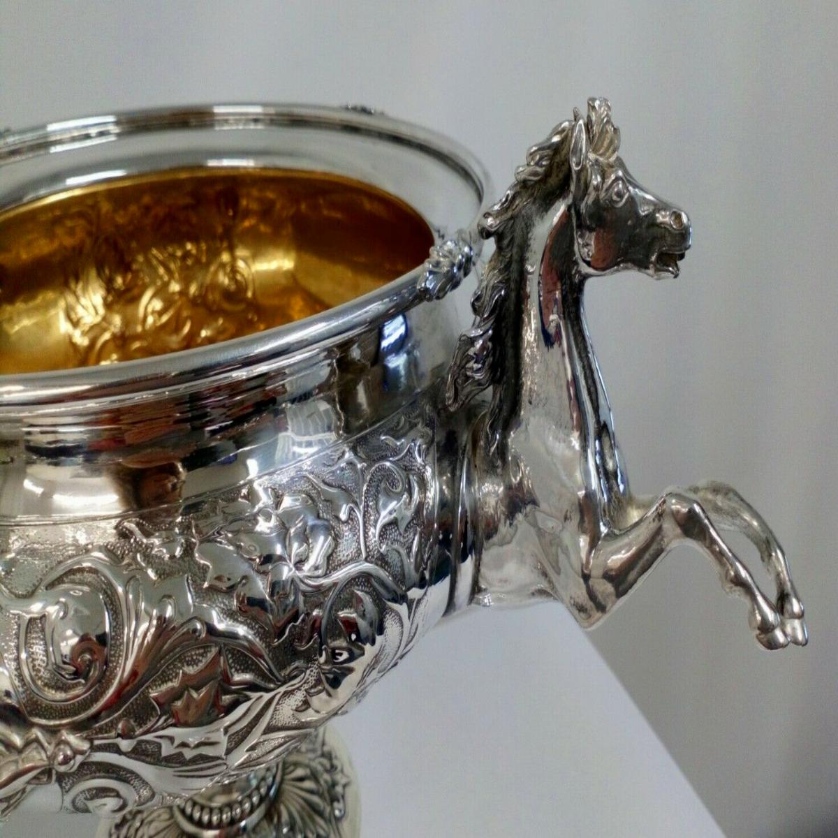 Grande trofeo da equitazione vittoriano in argento sterling di Robert Hennell III, 1867 in vendita 7