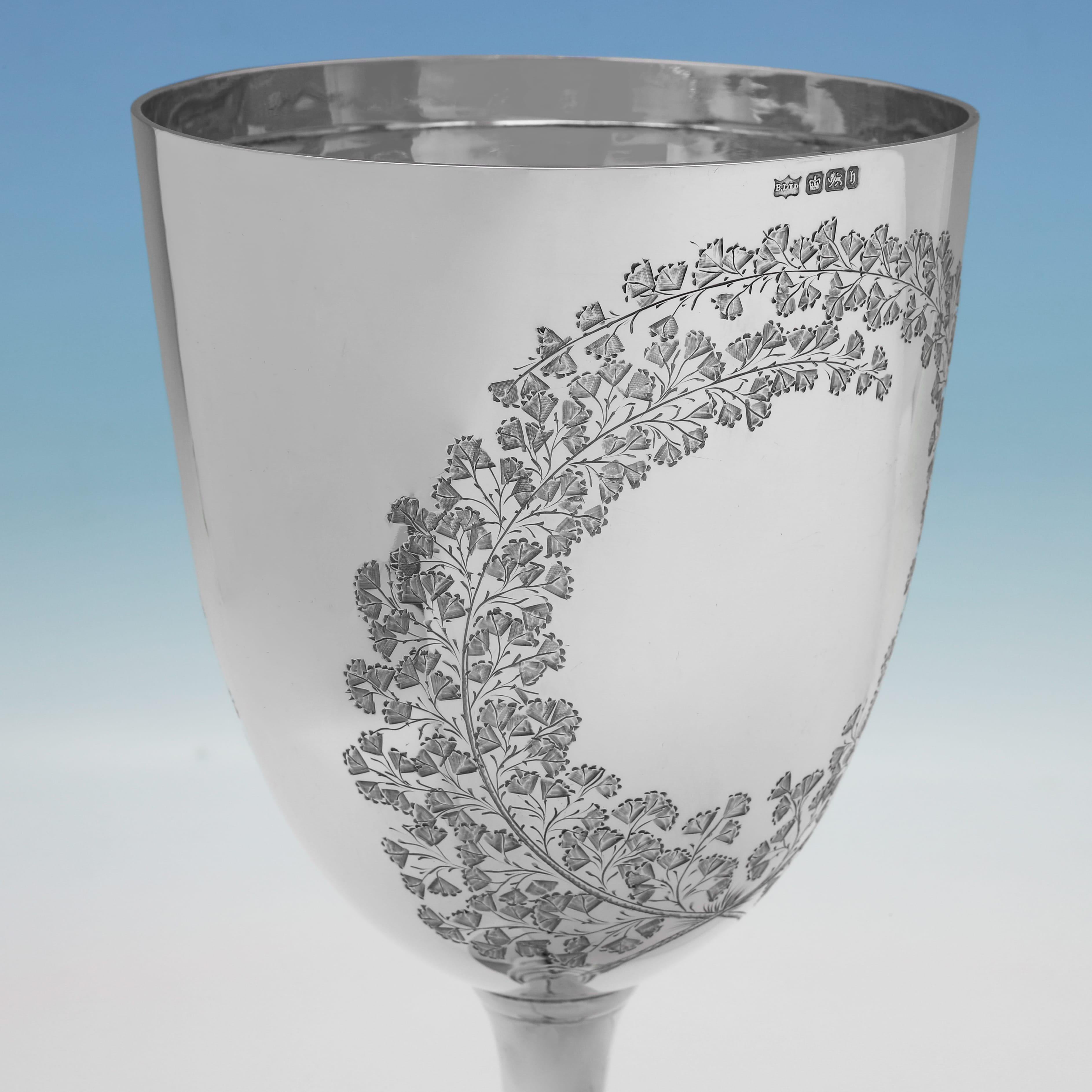 Gran copa de vino victoriana de plata de ley fabricada en Sheffield en 1900 Victoriano en venta