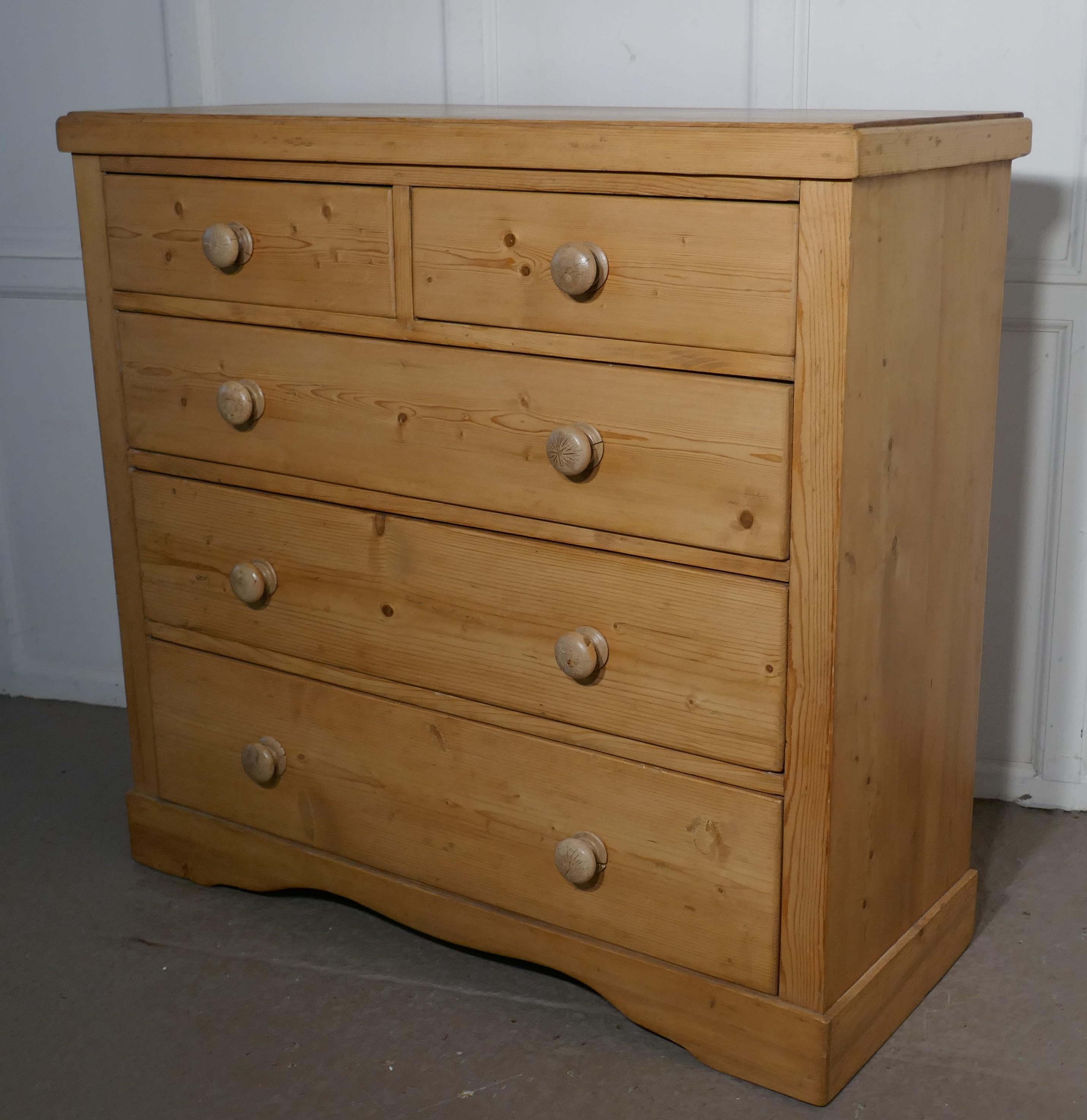 Late 19th Century Large Victorian Stripped Pine Chest of Drawers