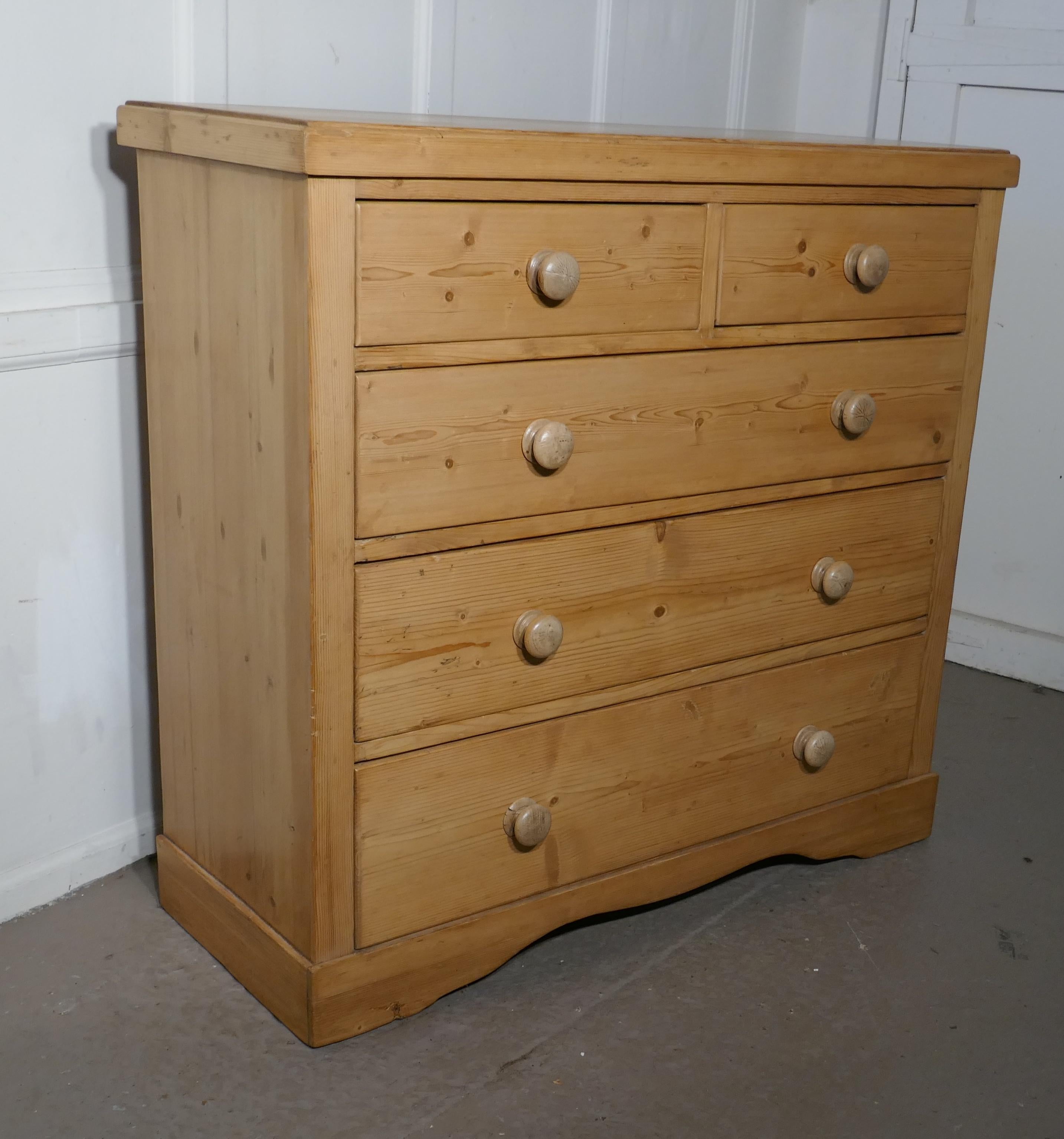 Large Victorian Stripped Pine Chest of Drawers 1