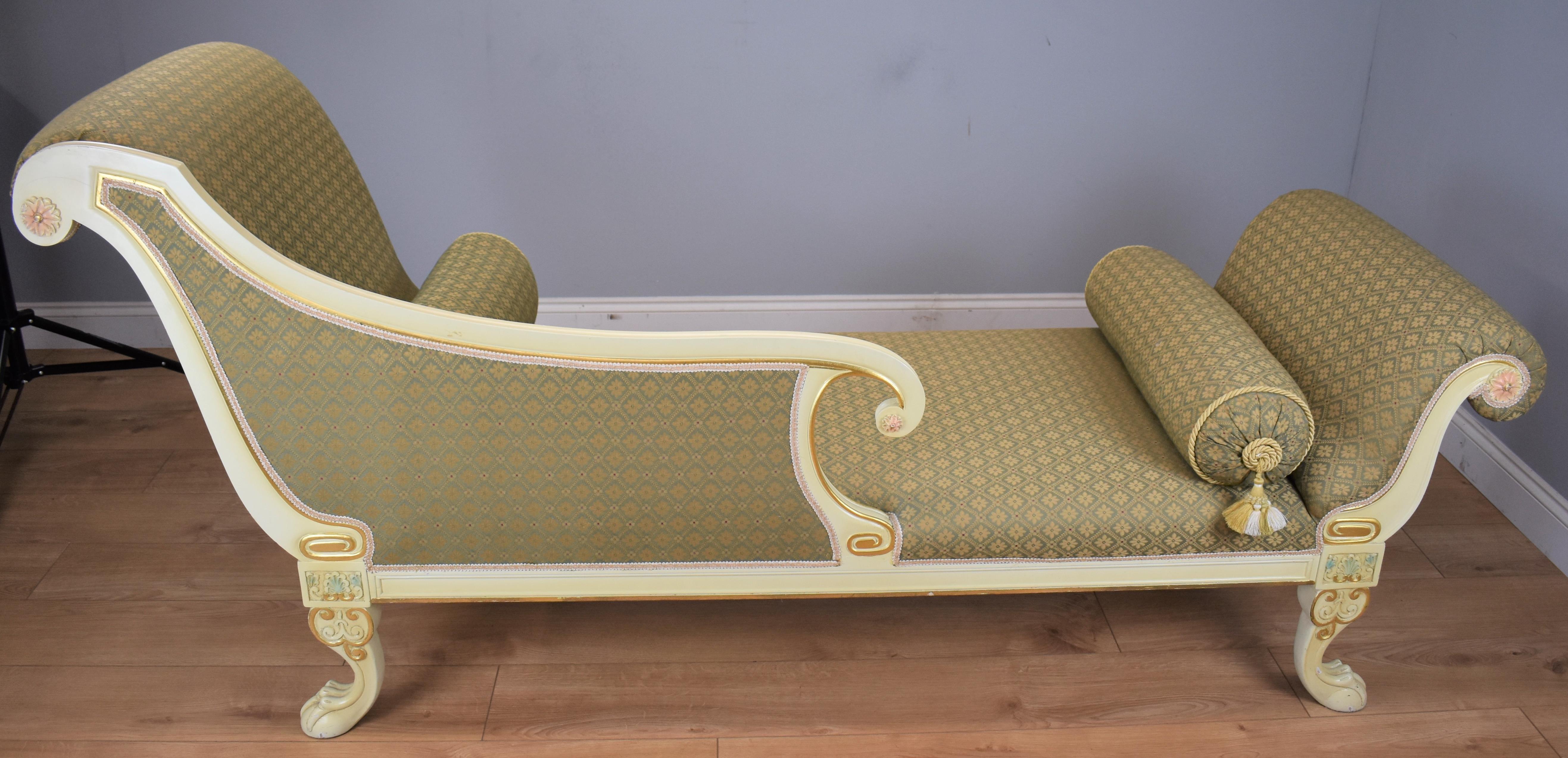Large Victorian Style Chaise 3