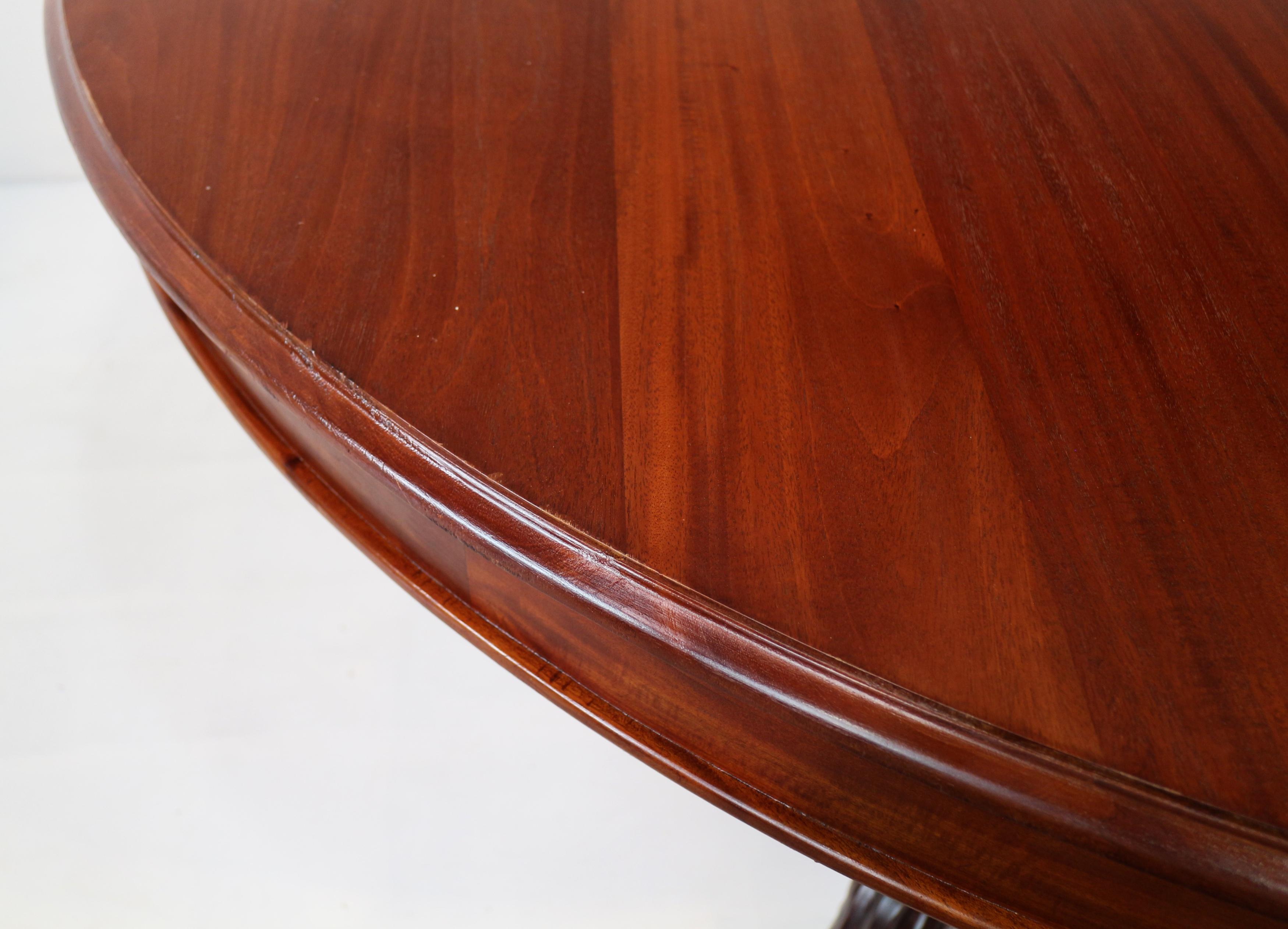 Large Victorian Style Mahogany Circular Centre Table - 6ft7 / 2m diameter For Sale 9