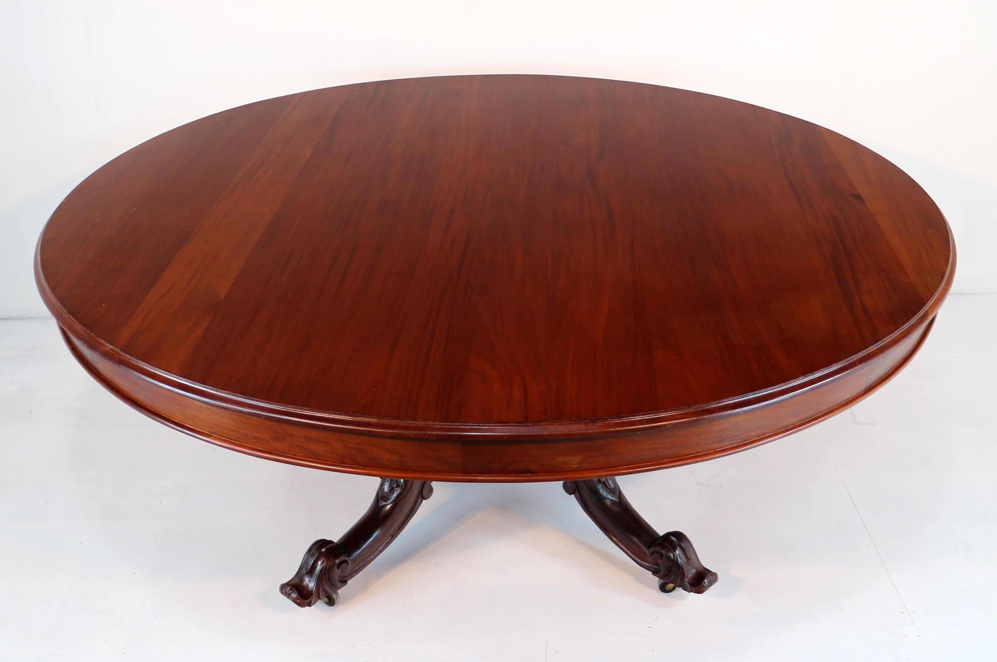 Large Victorian Style Mahogany Circular Centre Table - 6ft7 / 2m diameter In Good Condition For Sale In Glasgow, GB