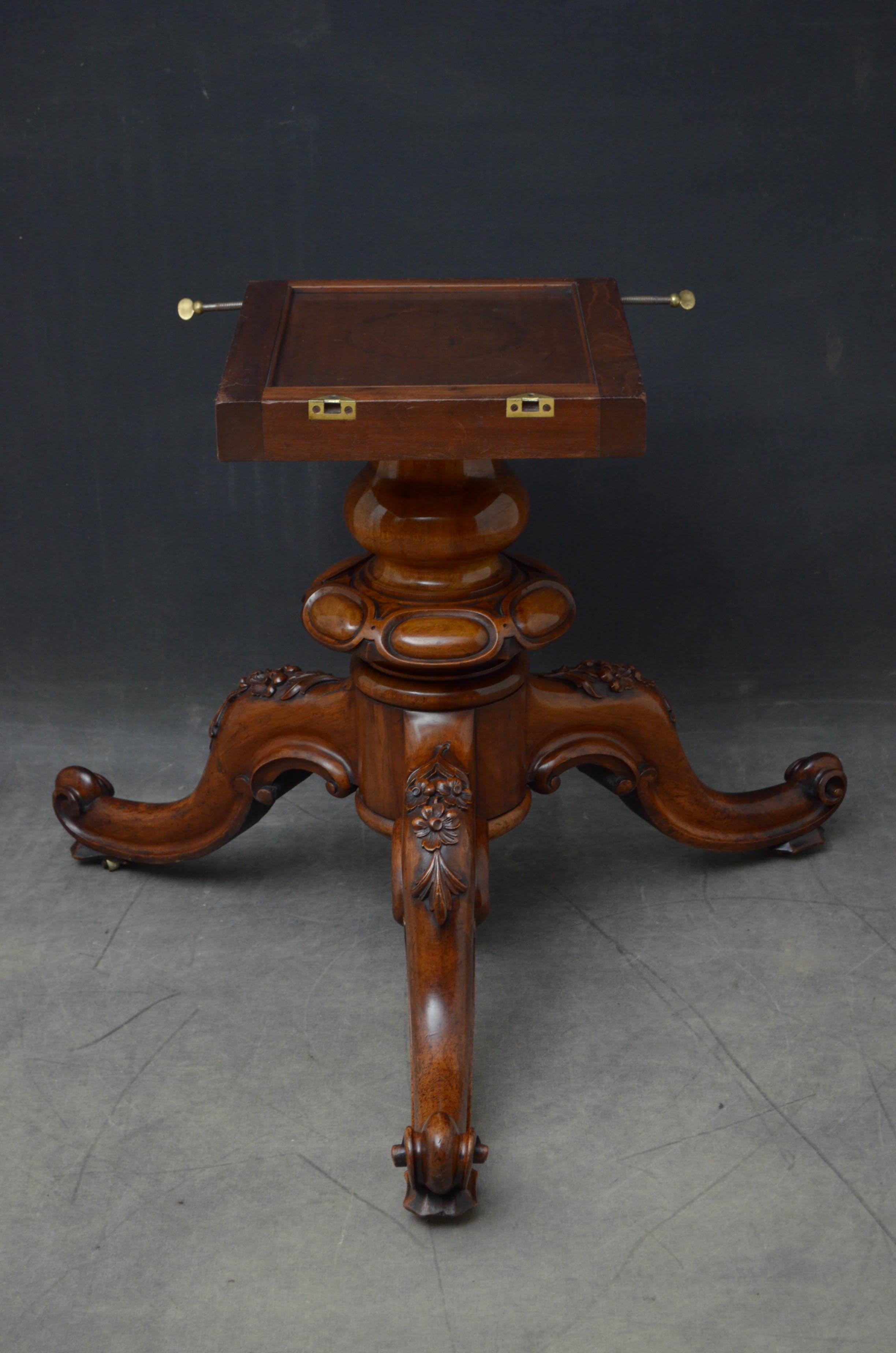 Large Victorian Walnut Dining or Centre Table 5