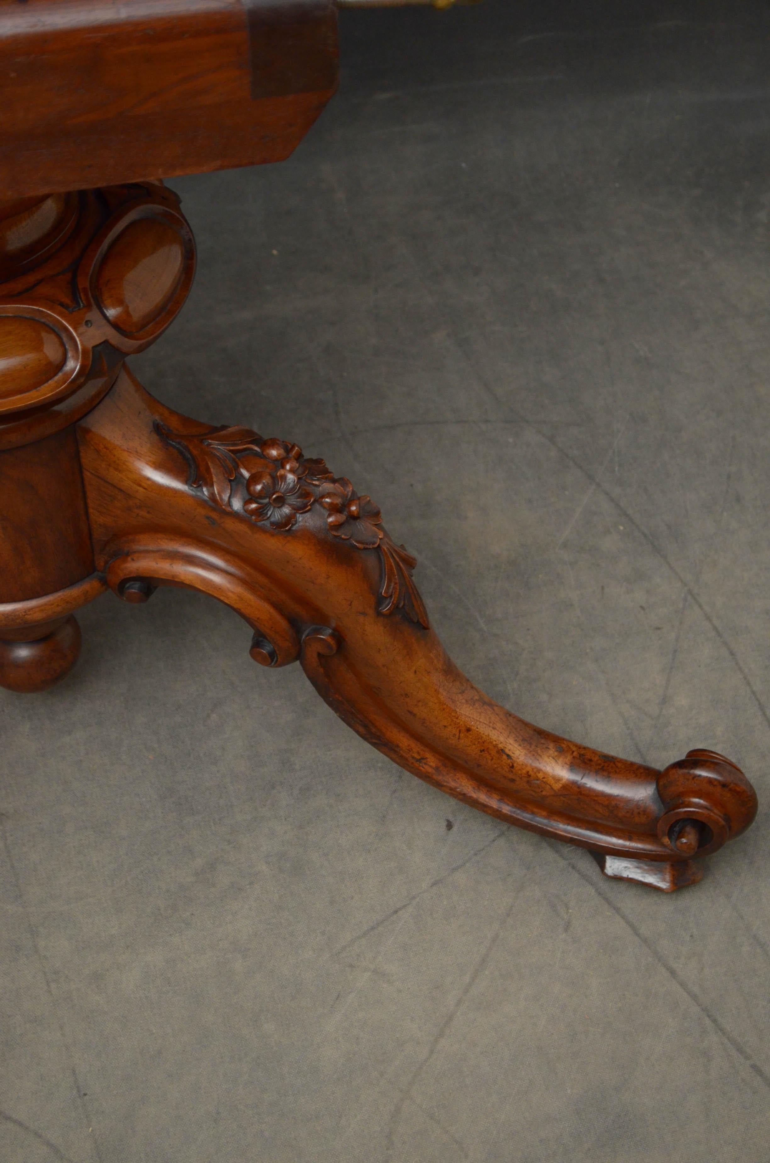 Large Victorian Walnut Dining or Centre Table 12