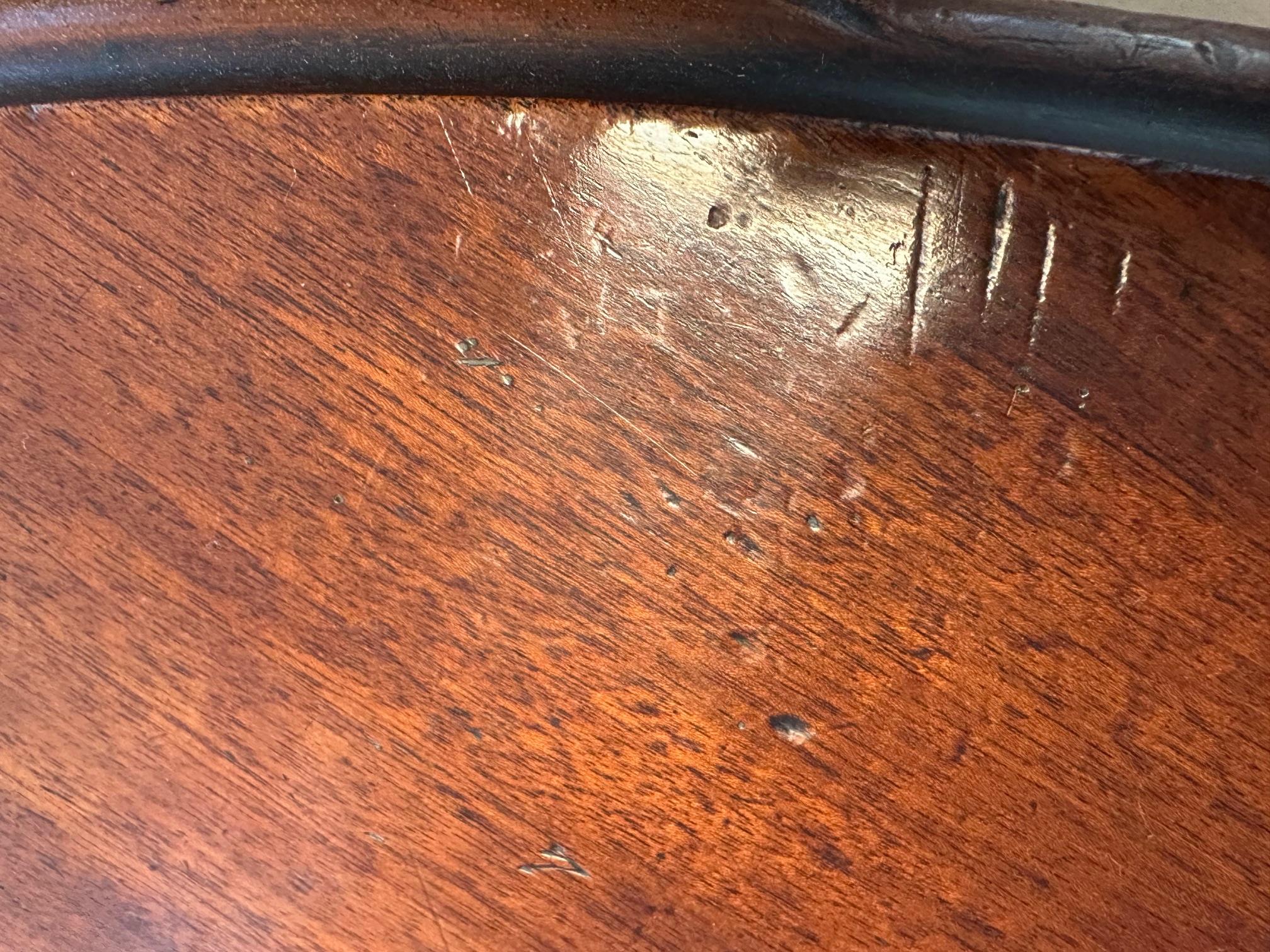 Noce Large Victorian walnut dining table in vendita