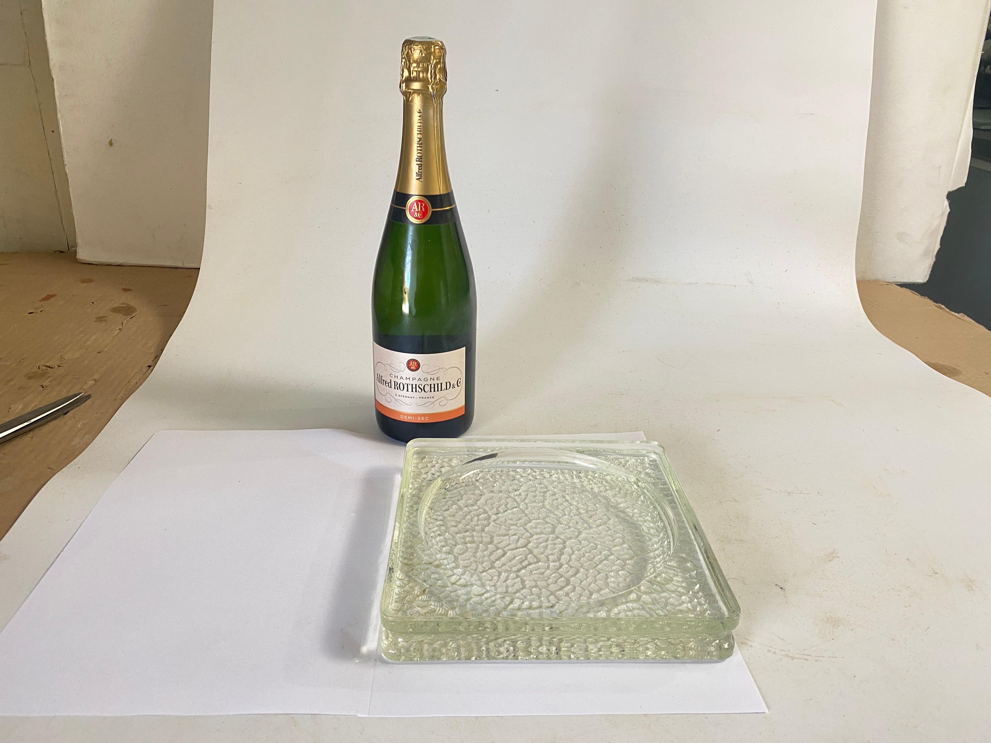 Large Vide Poche or Ashtray in Glass, Geometrical Patterns France, circa 1970 For Sale 6