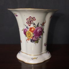 Large Vienna vase, flower groups, c.1780