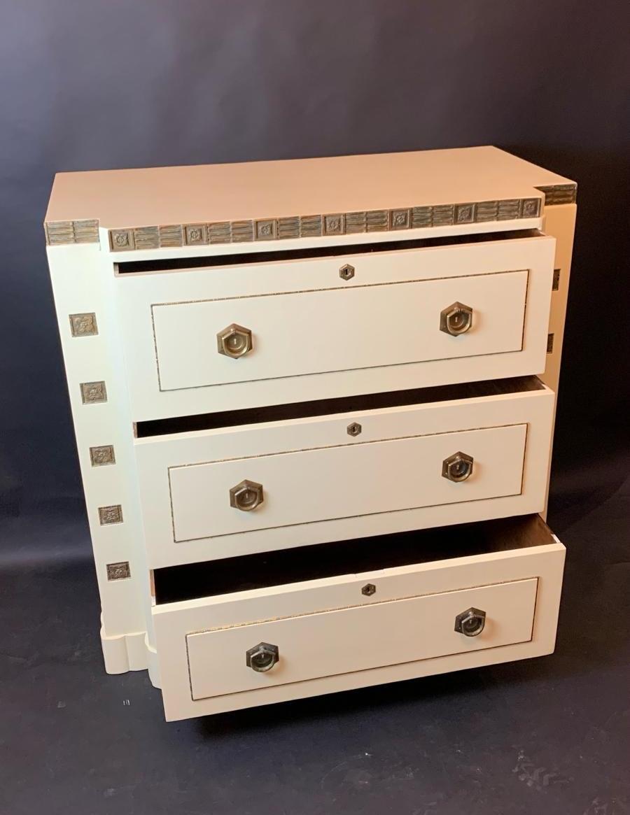 Large Viennese Art Nouveau Chest Of Drawers - Circa 1900 - Lacquered Wood For Sale 2