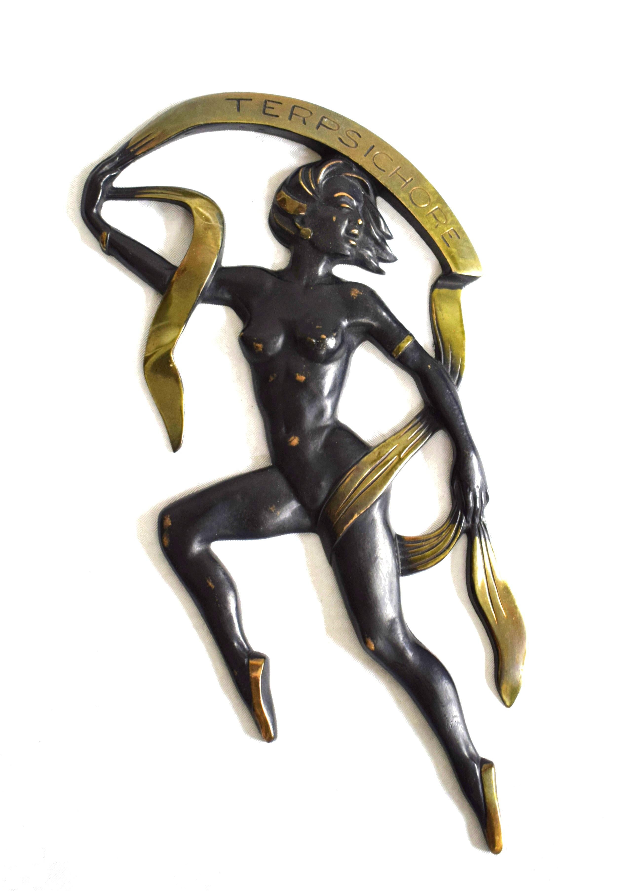 Gran figurilla de bronce vienesa Bailarina del Templo Austríaco en venta