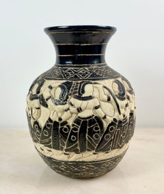 Large Vietnamese Bien-Hoa black ceramic vase decorated with dancers - circa 1930