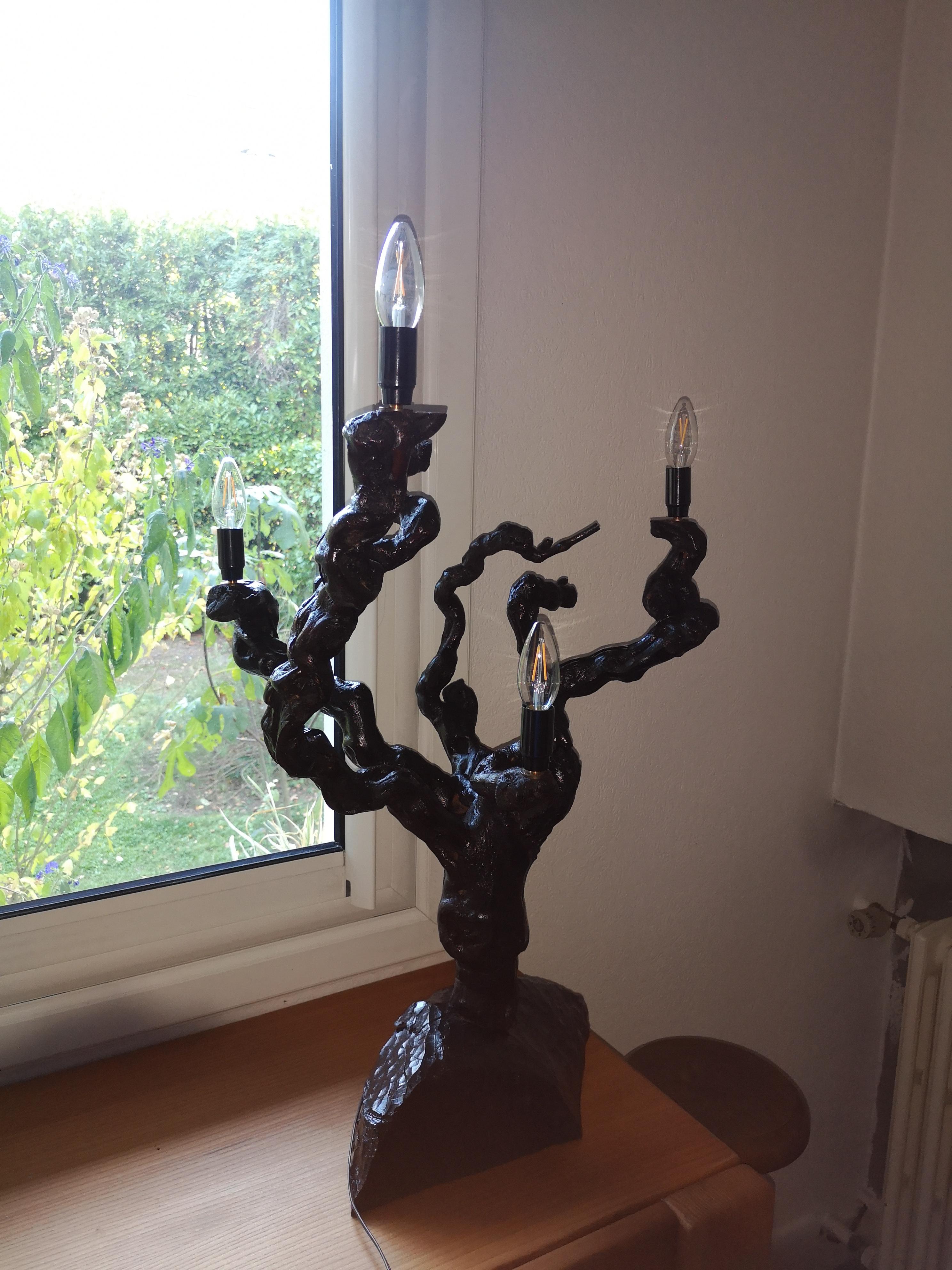 French large vine foot lamp For Sale