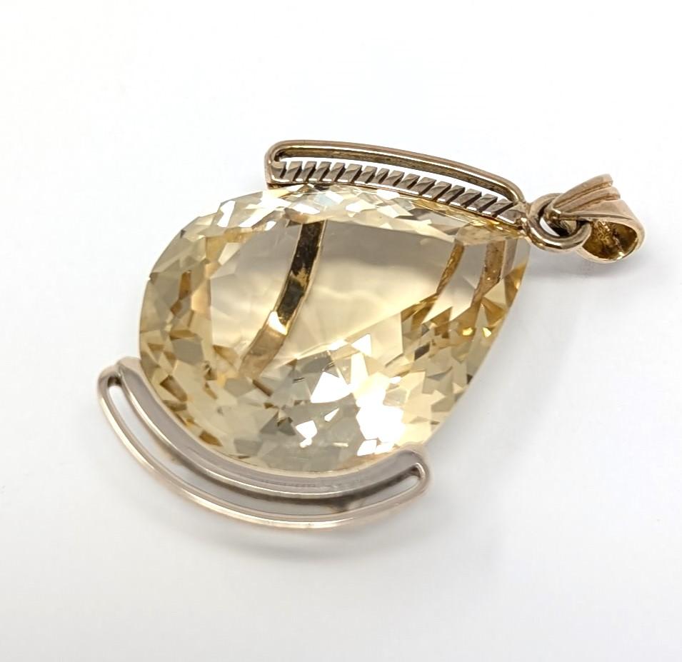 Moderniste Grand pendentif pour collier en or jaune massif 14 carats avec citrine en forme de poire en vente