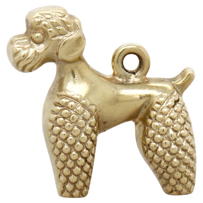 Grande breloque vintage en or jaune 14K représentant un chien caniche pour un bracelet