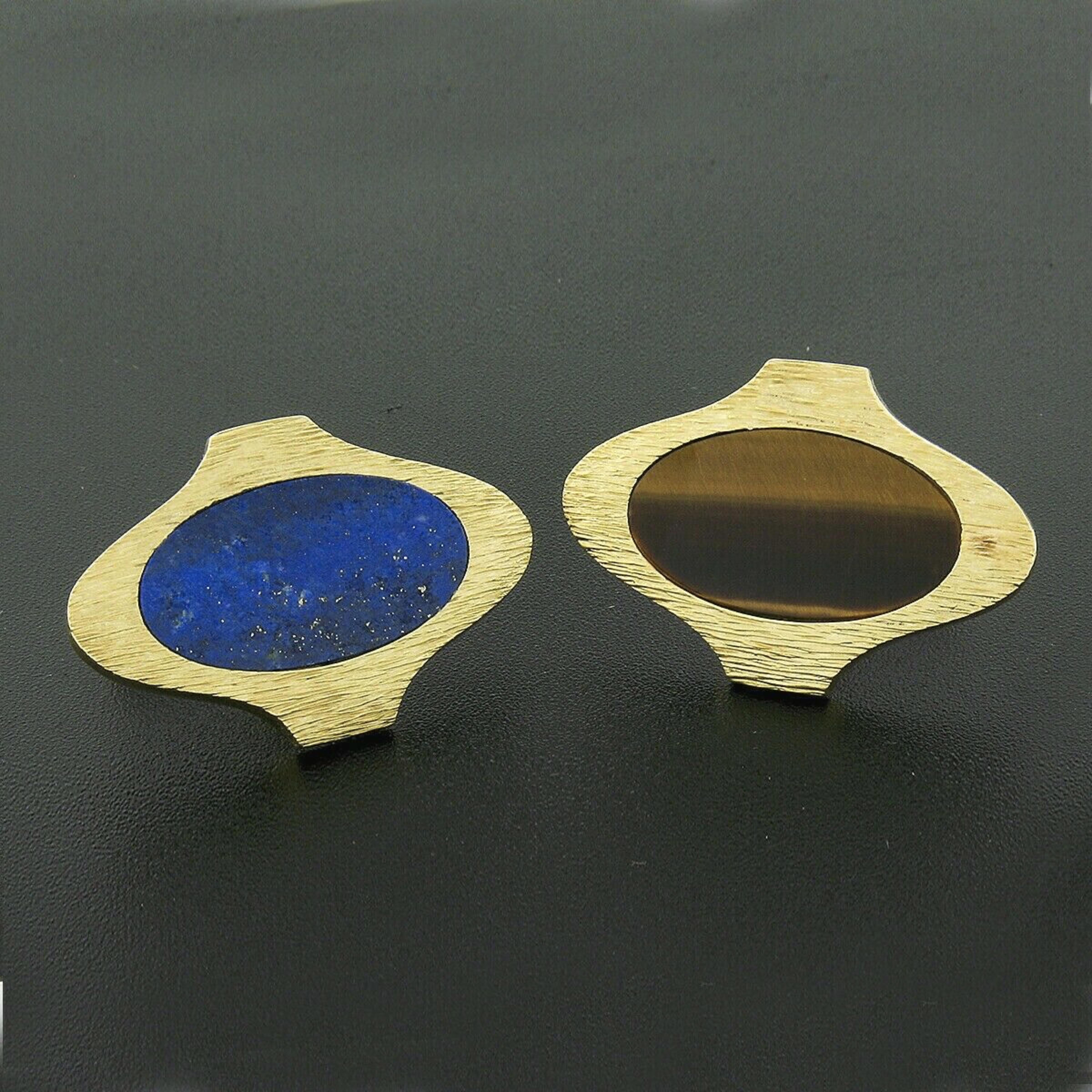 Large Vintage 14K Yellow Gold Oval Inlaid Tigers Eye & Lapis Textured Cuff Links In Good Condition For Sale In Montclair, NJ