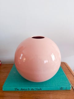 Große Vintage 1980er Jahre Bubblegum Pink Postmoderne Celadon Kugelvase von Haege