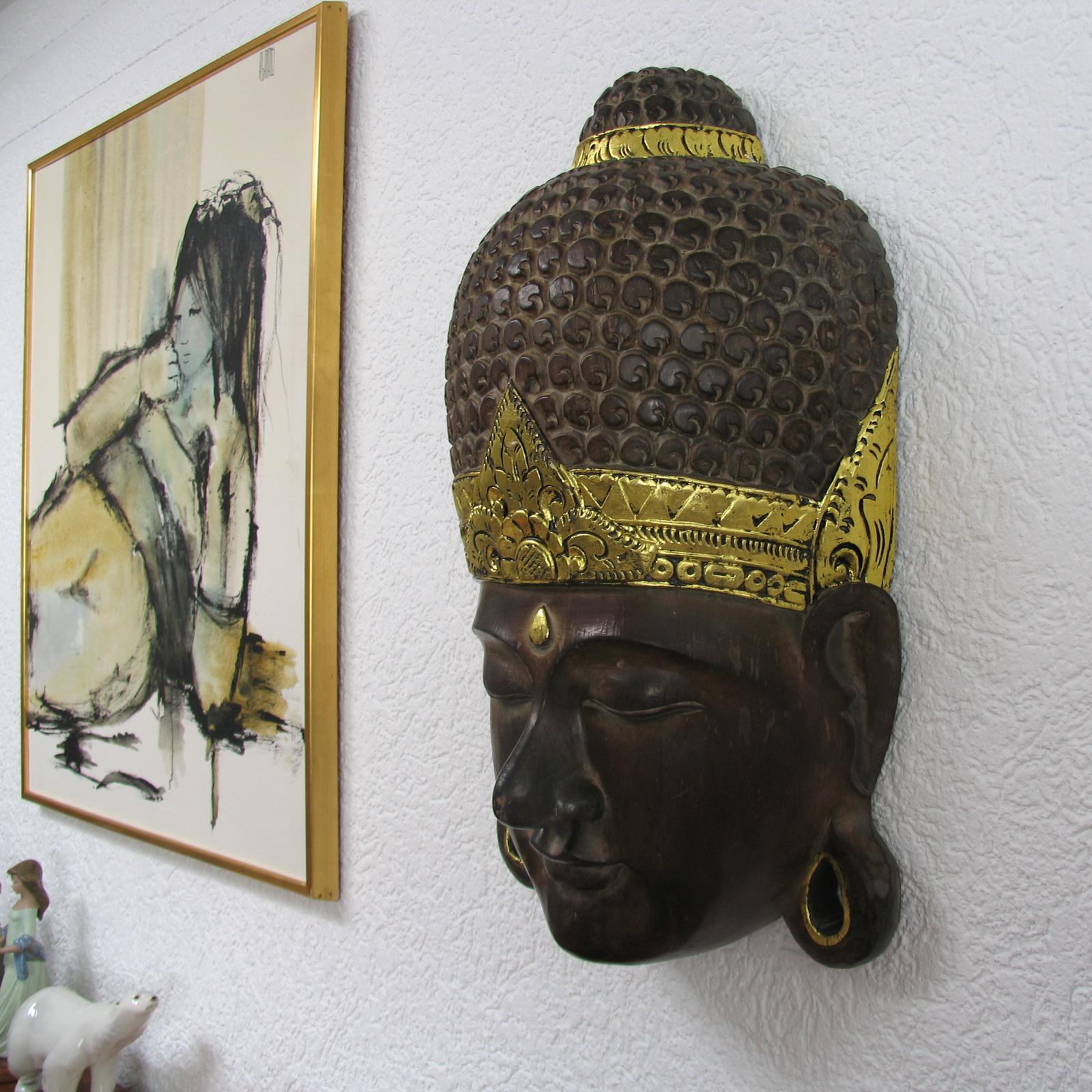 Large Vintage Buddha Hand Carved Wood Wall Mask In Good Condition For Sale In Bochum, NRW
