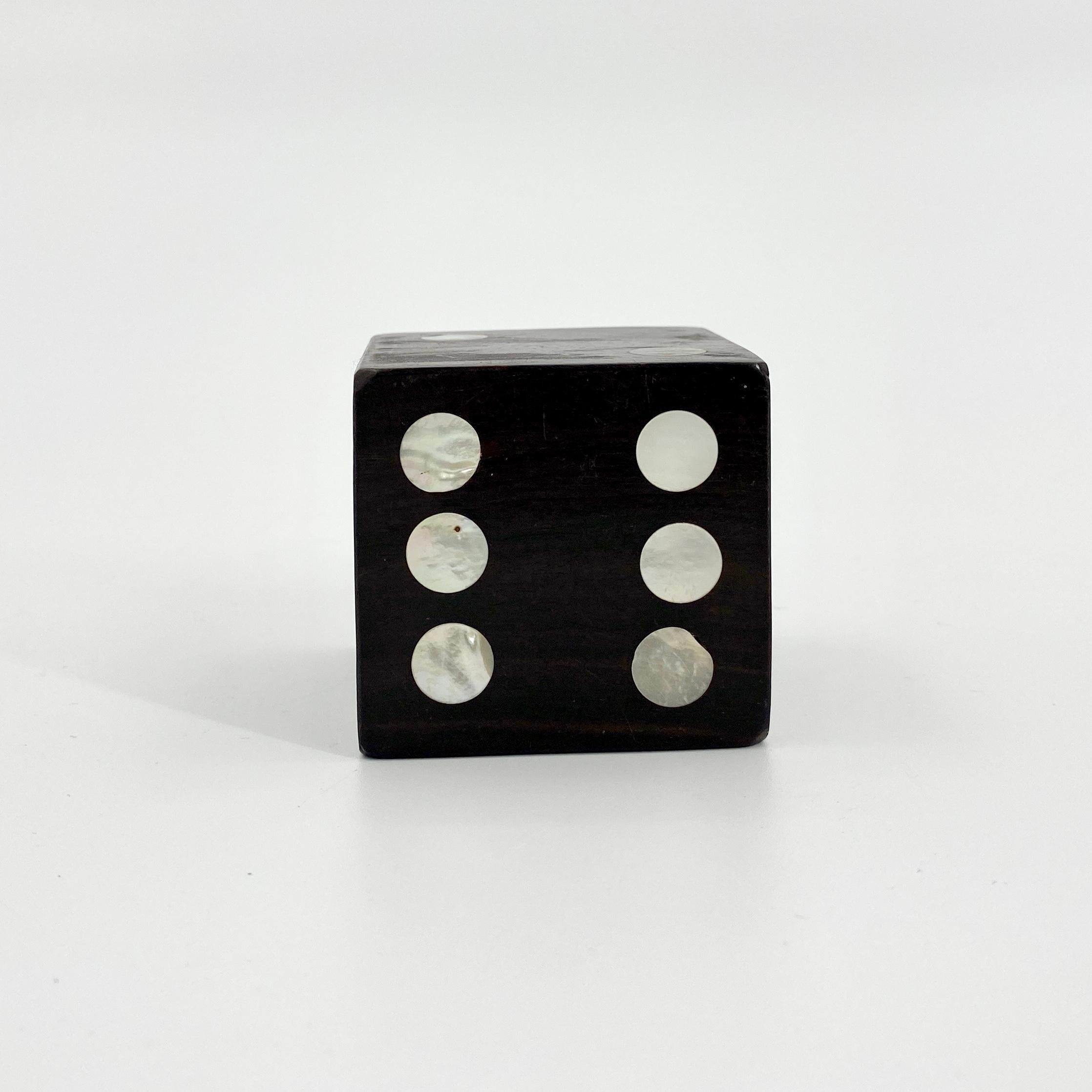 Large Vintage Die in Mother-of-Pearl and Rosewood, Denmark For Sale 1