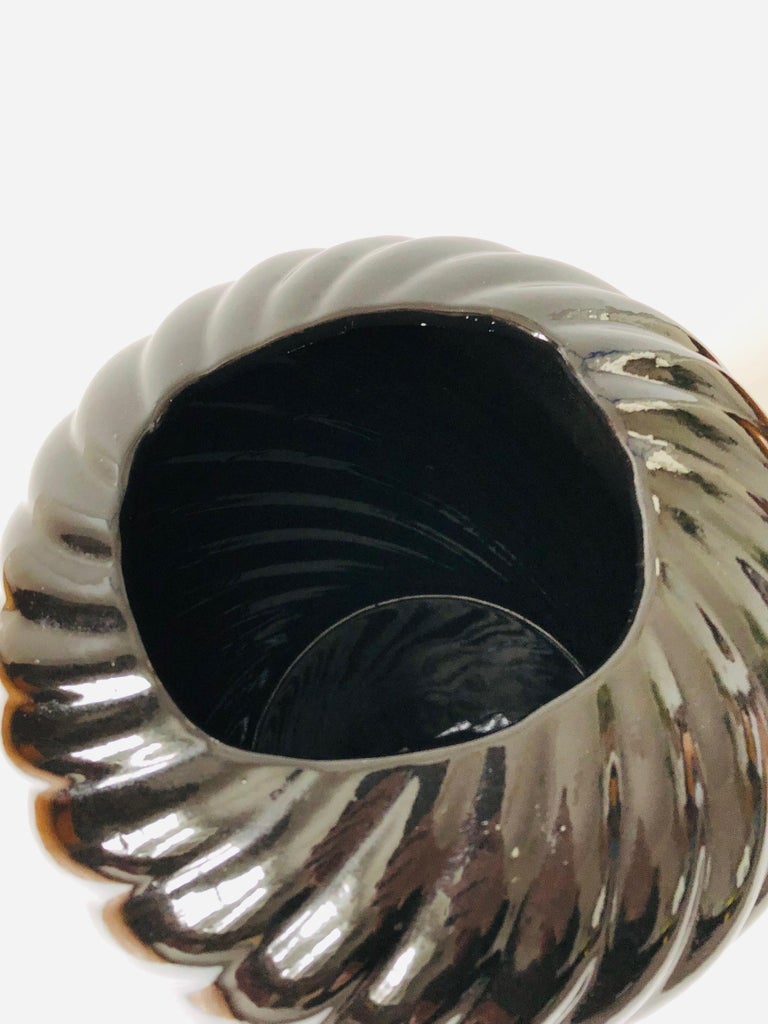 Large Vintage 80s Modern Black Ceramic Swirl Vase For Sale at 1stDibs