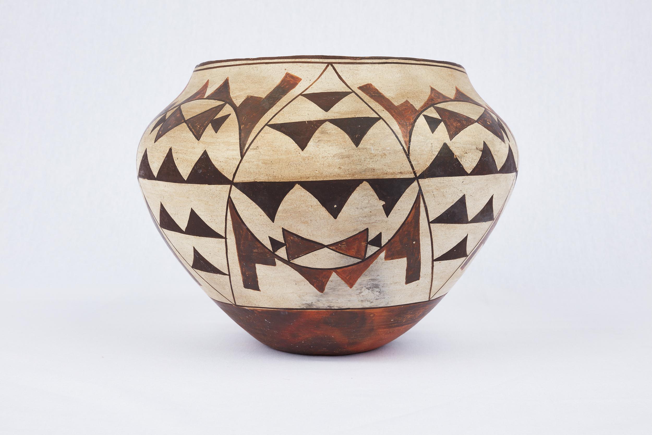 Large Vintage Acoma Polychrome Olla 1