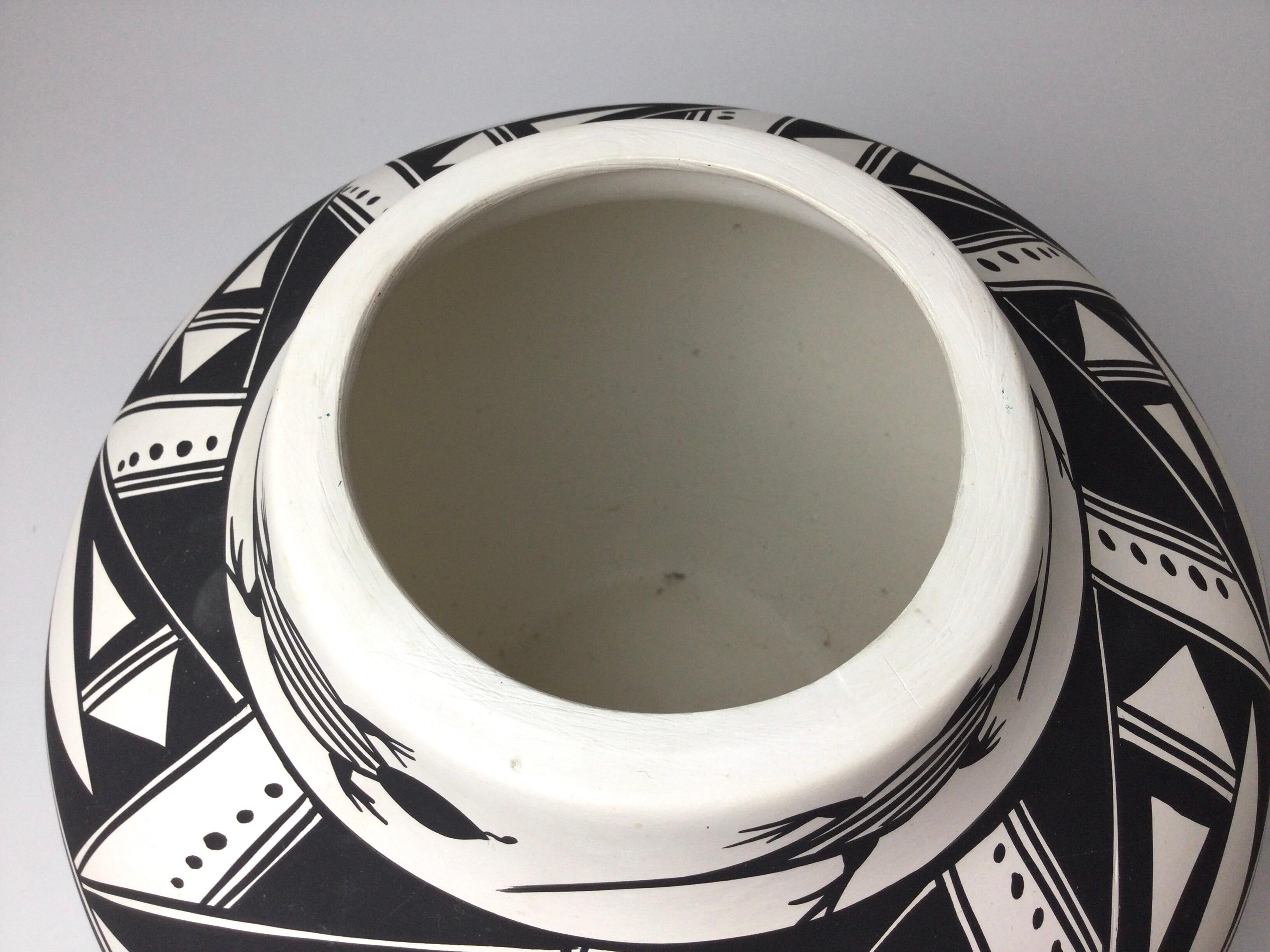Large Vintage Acoma Signed Pottery Pot Vase 2