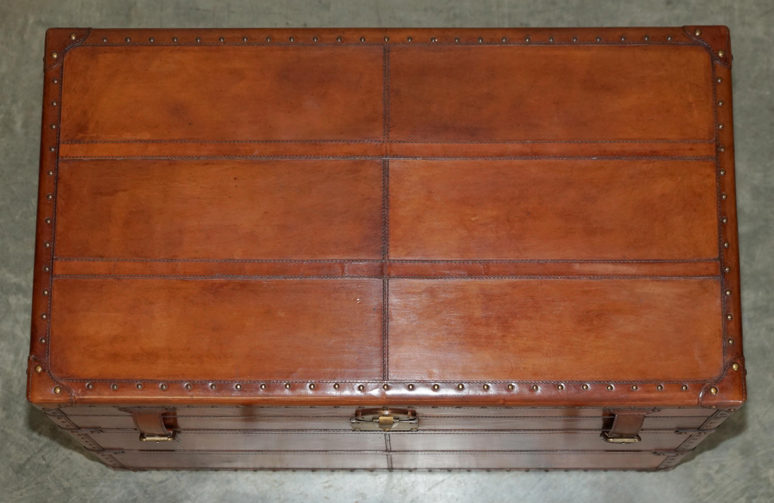 Large Vintage Age Brown Leather Bound Steamer Linen Trunk with Velvet Lining In Good Condition In West Sussex, Pulborough