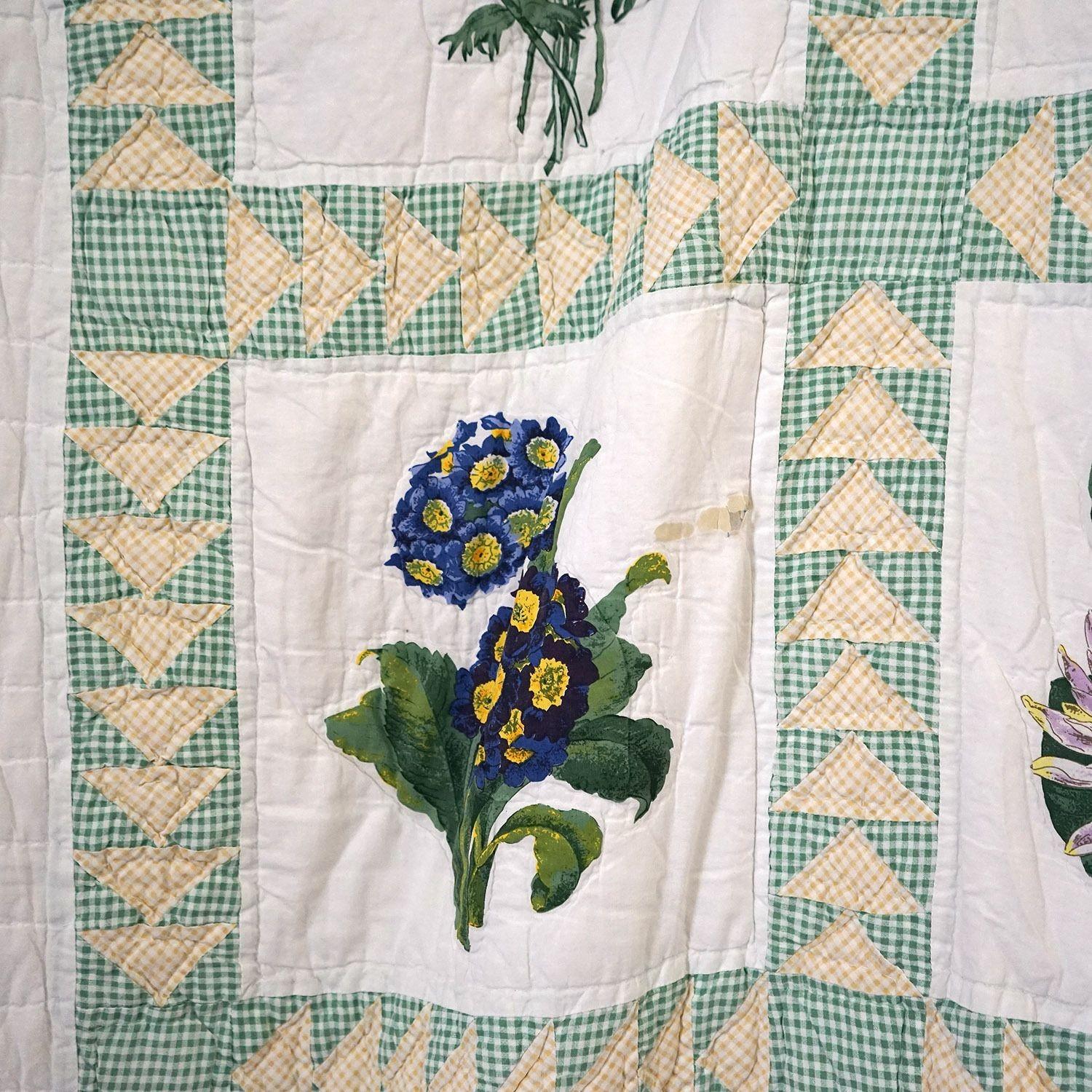 Large Vintage American Hand-Stitched Floral Patchwork Quilt, 20th Century 1