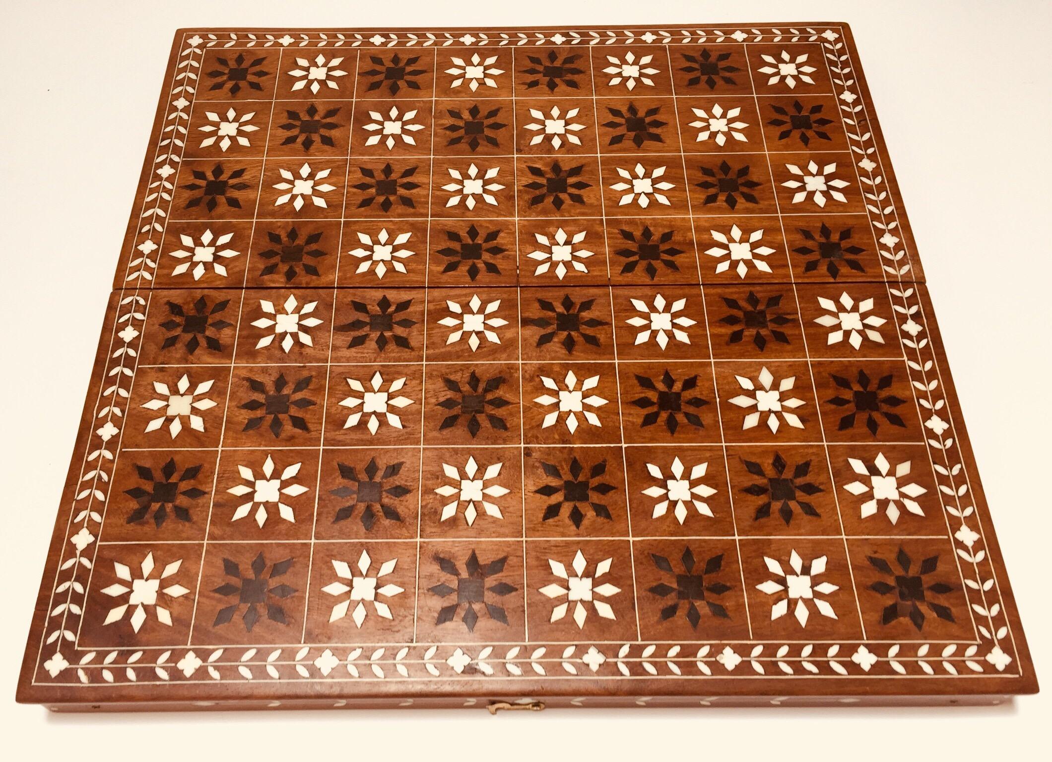Large Vintage Anglo Indian Checkers Set 1